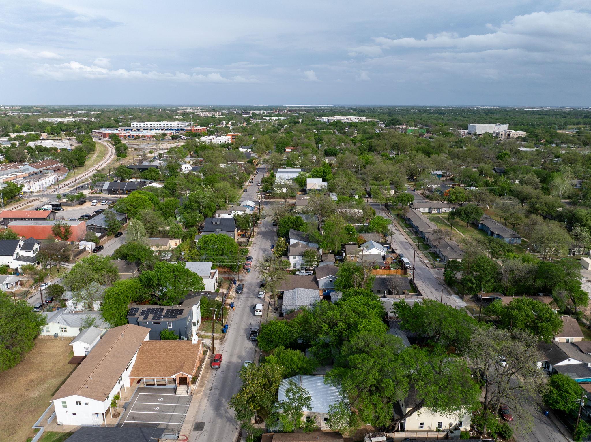 2319 Santa Maria St, Austin, TX 78702