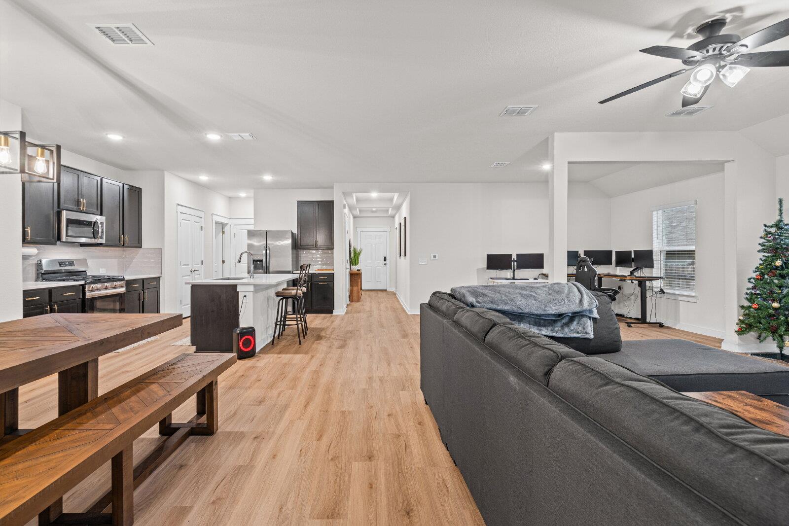 7619 Grenadine Bloom Bnd, Del Valle, TX 78617