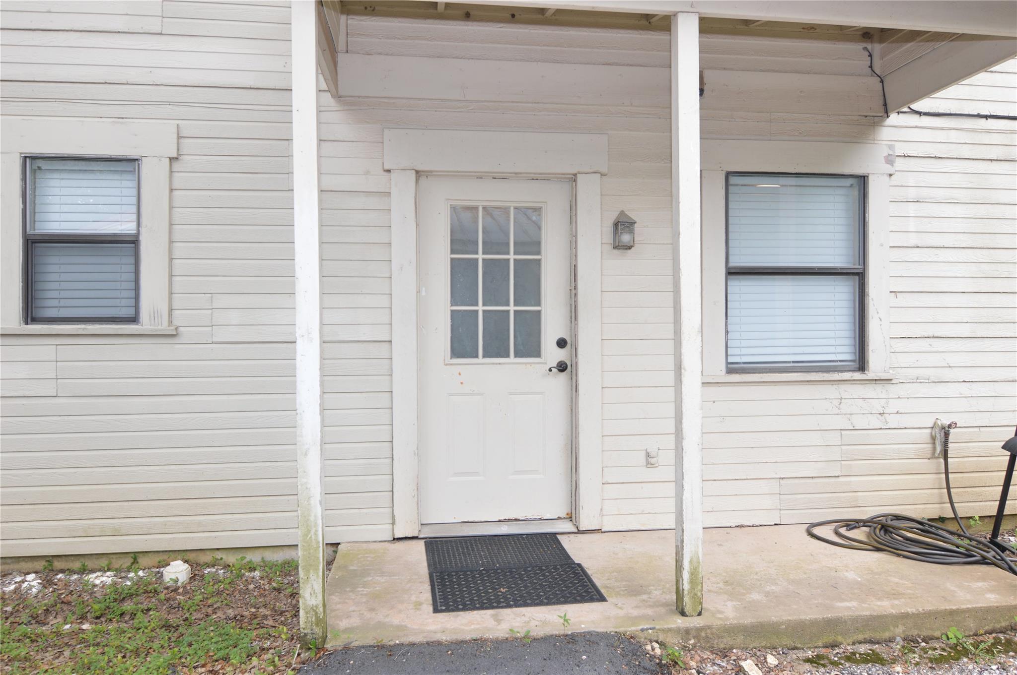 8912 Circle Dr # D, Austin, TX 78736