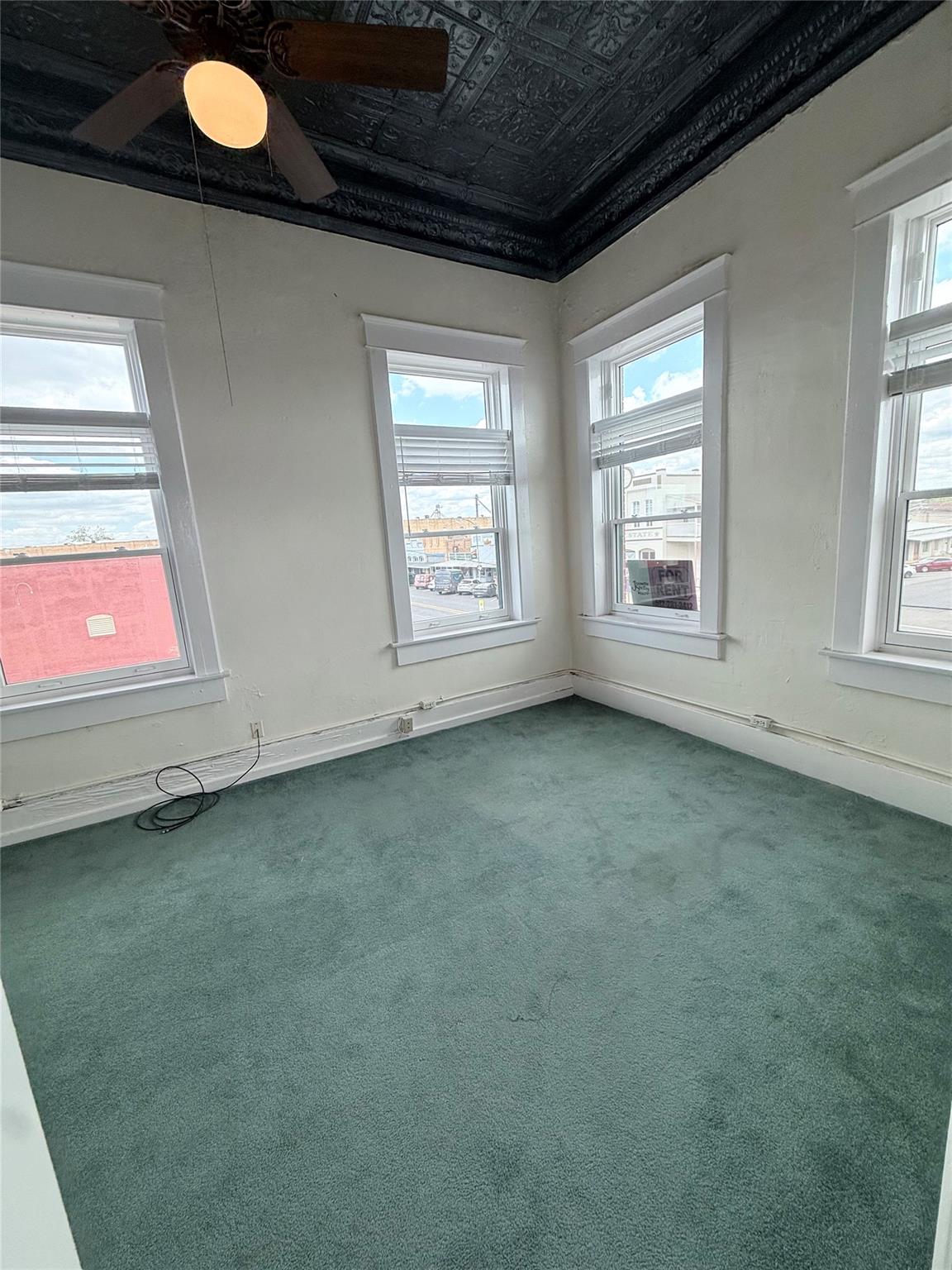 101 SW 1st St # F, Elgin, TX 78621