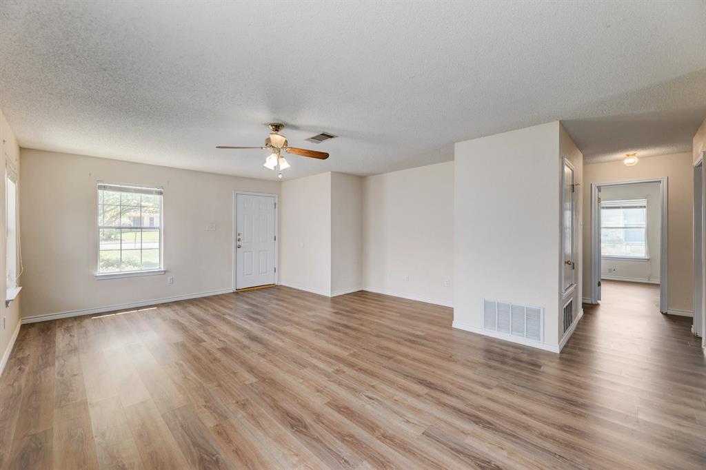 2101 Parksville Way, Cedar Park, TX 78613