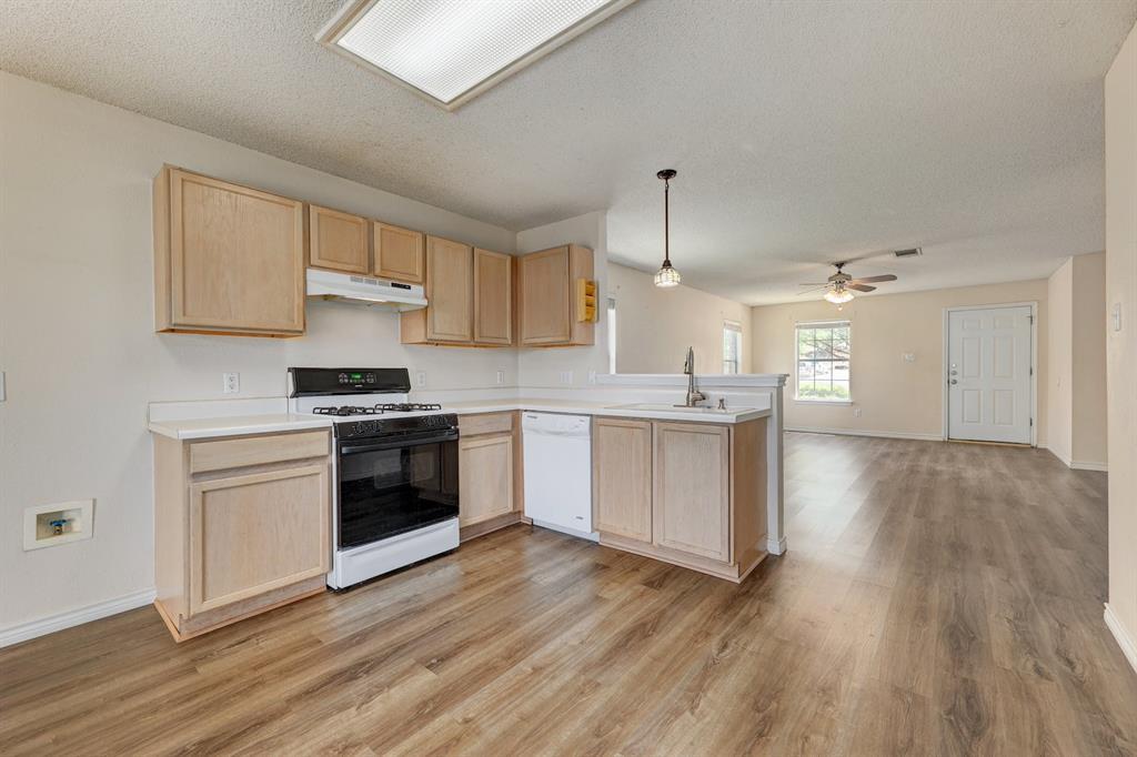 2101 Parksville Way, Cedar Park, TX 78613