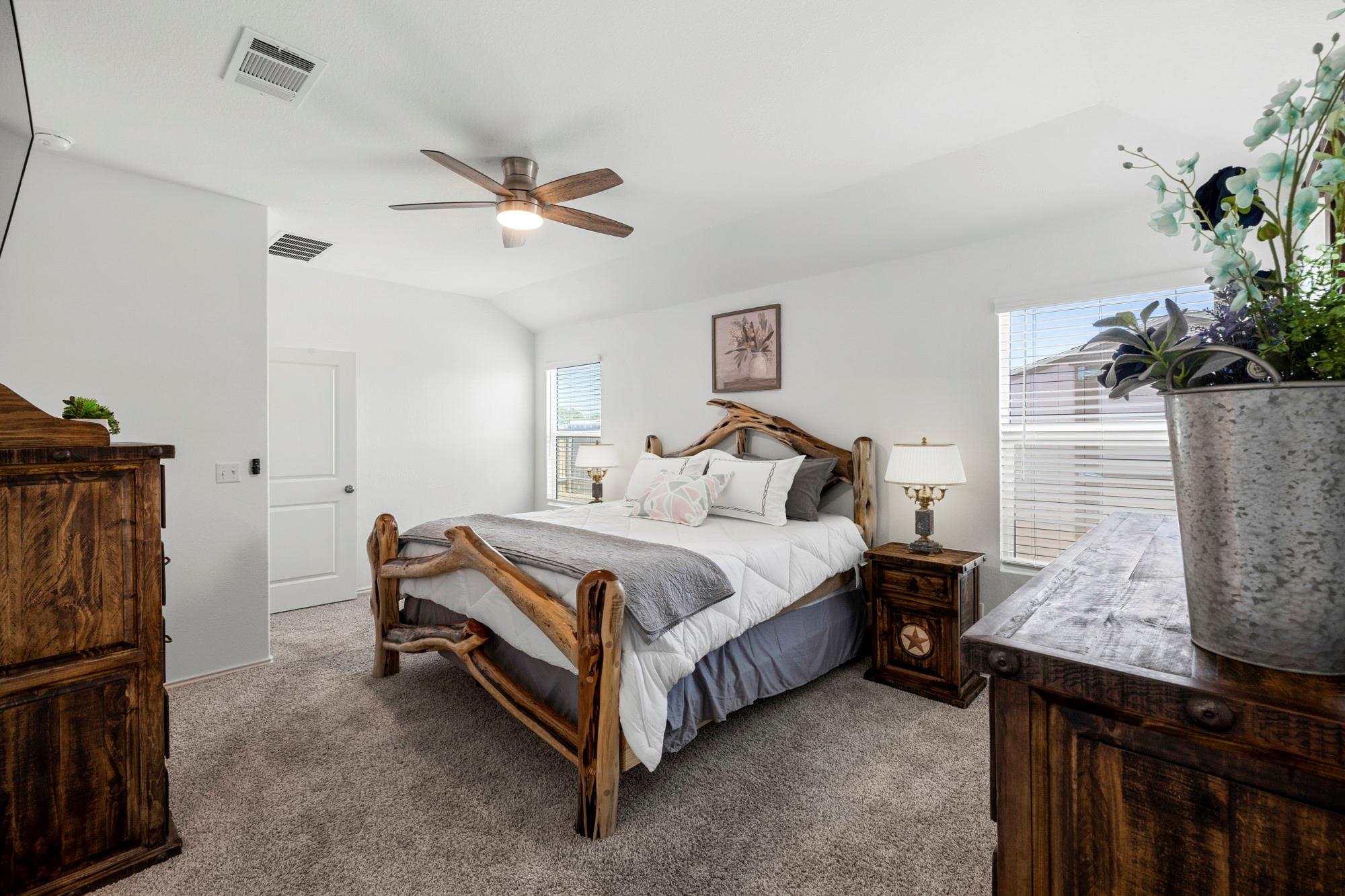 237 Escondido Cir, San Marcos, TX 78666