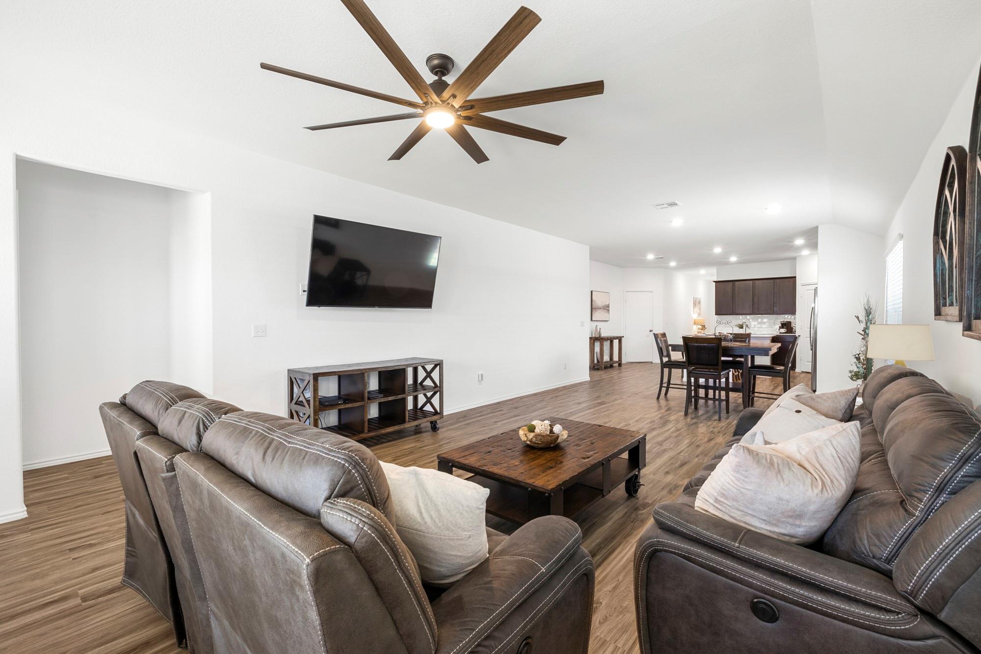 237 Escondido Cir, San Marcos, TX 78666