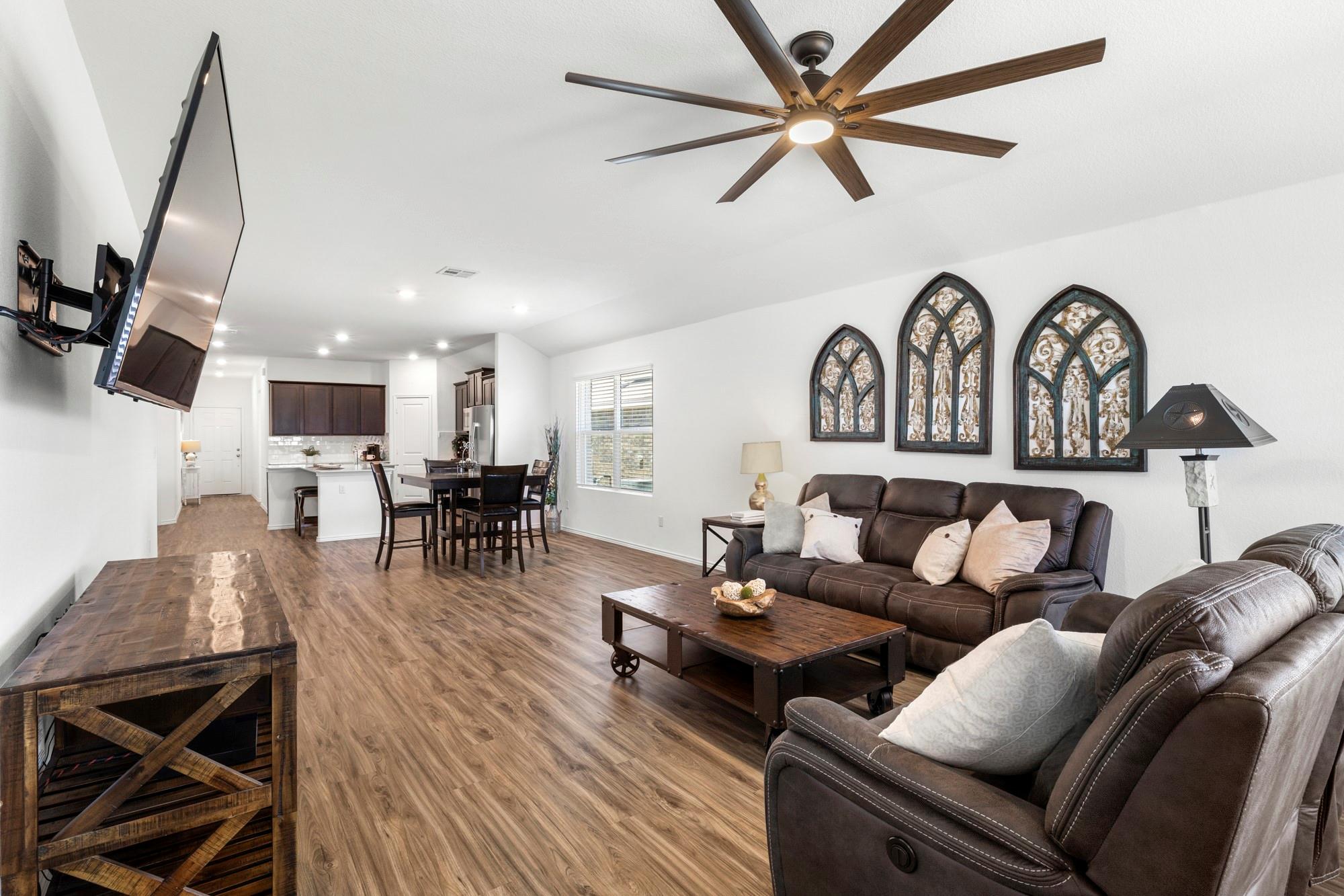 237 Escondido Cir, San Marcos, TX 78666