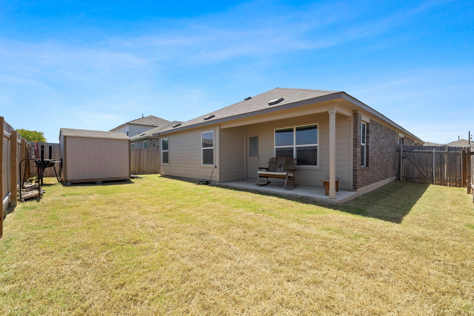 237 Escondido Cir, San Marcos, TX 78666