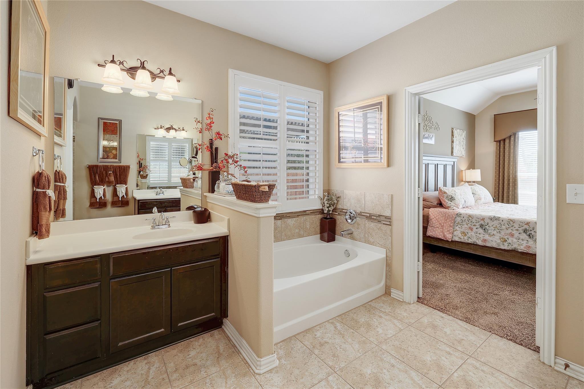 317 Orchard Hill Trl, Buda, TX 78610