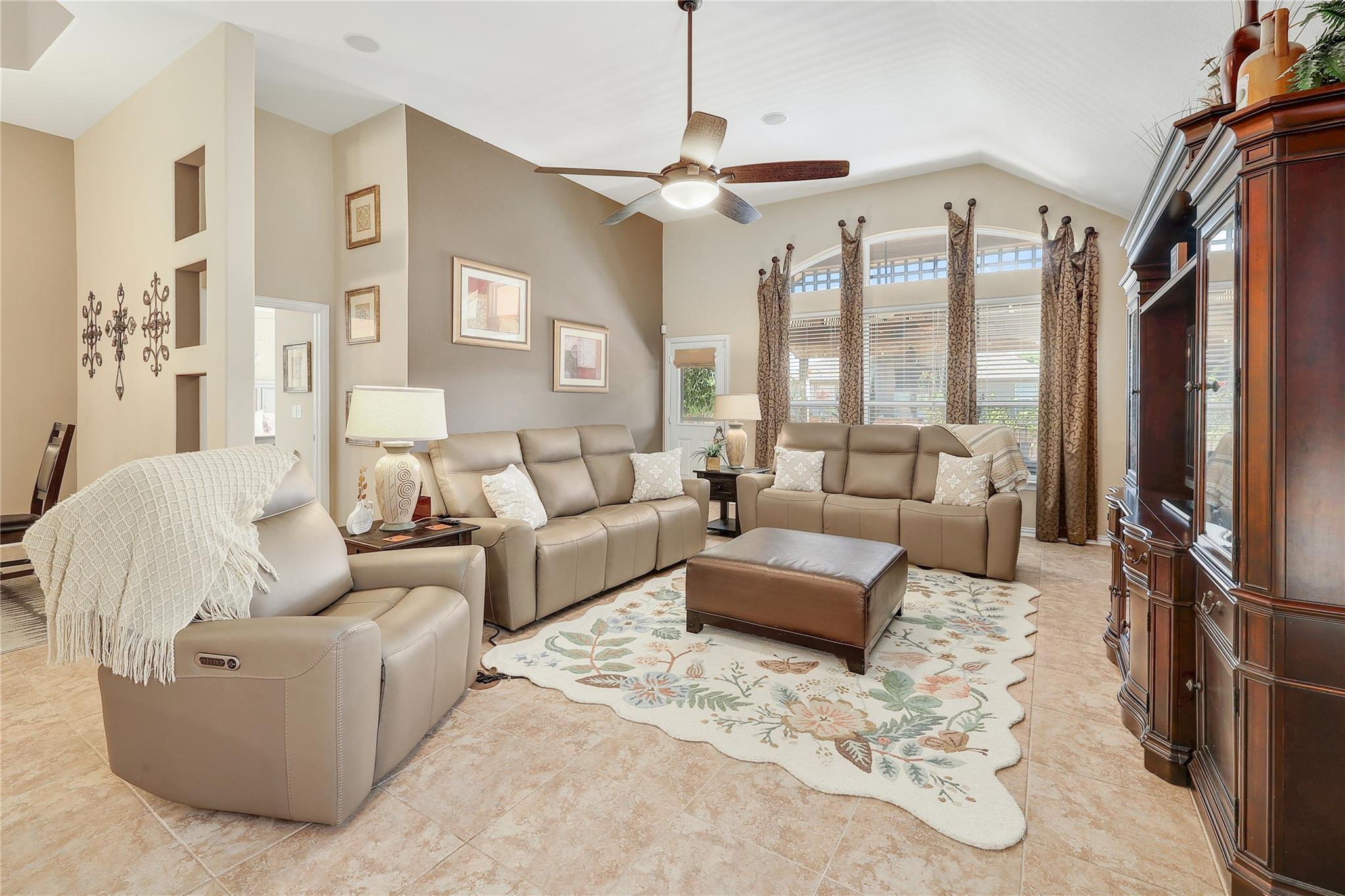 317 Orchard Hill Trl, Buda, TX 78610