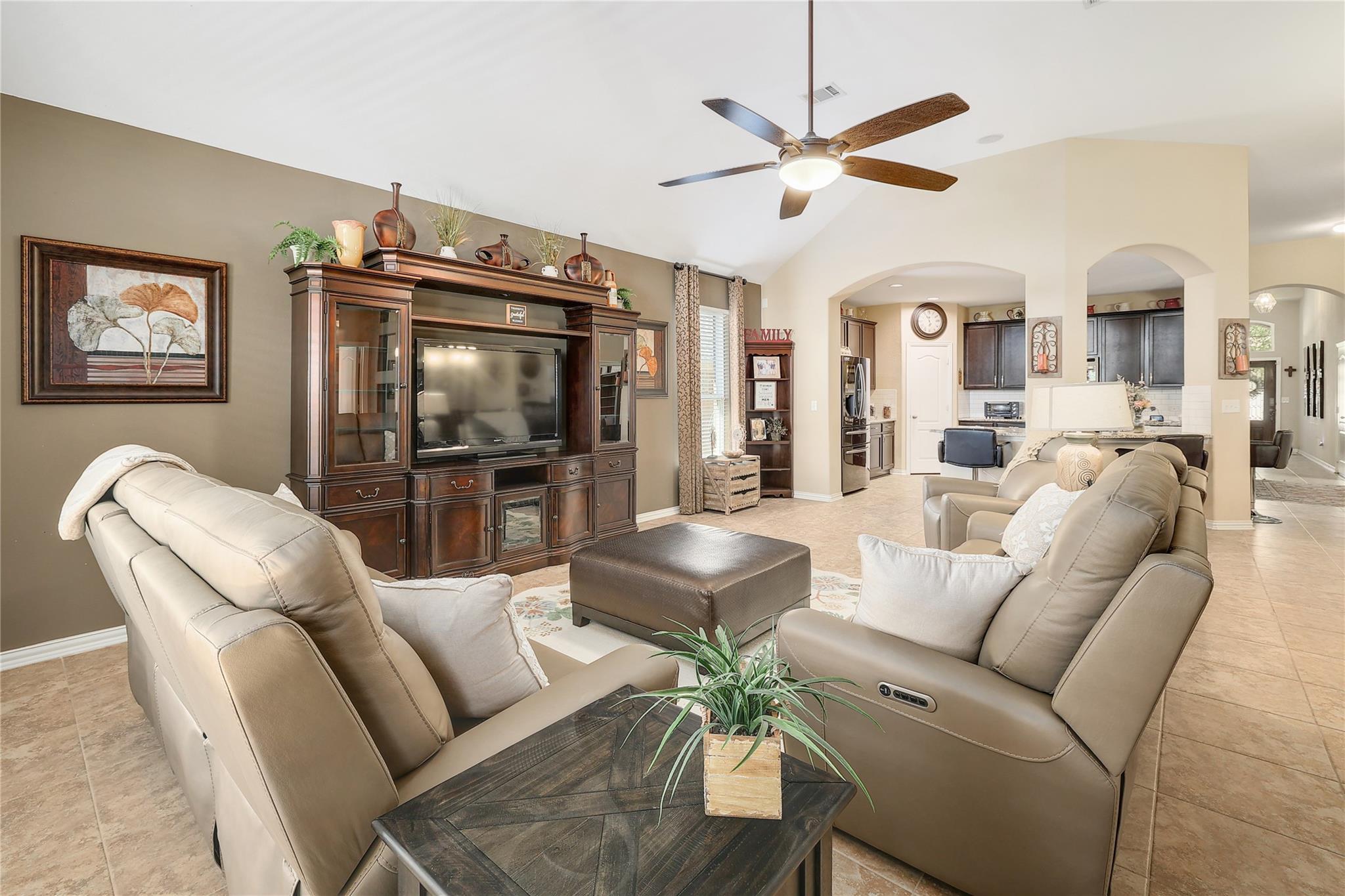 317 Orchard Hill Trl, Buda, TX 78610