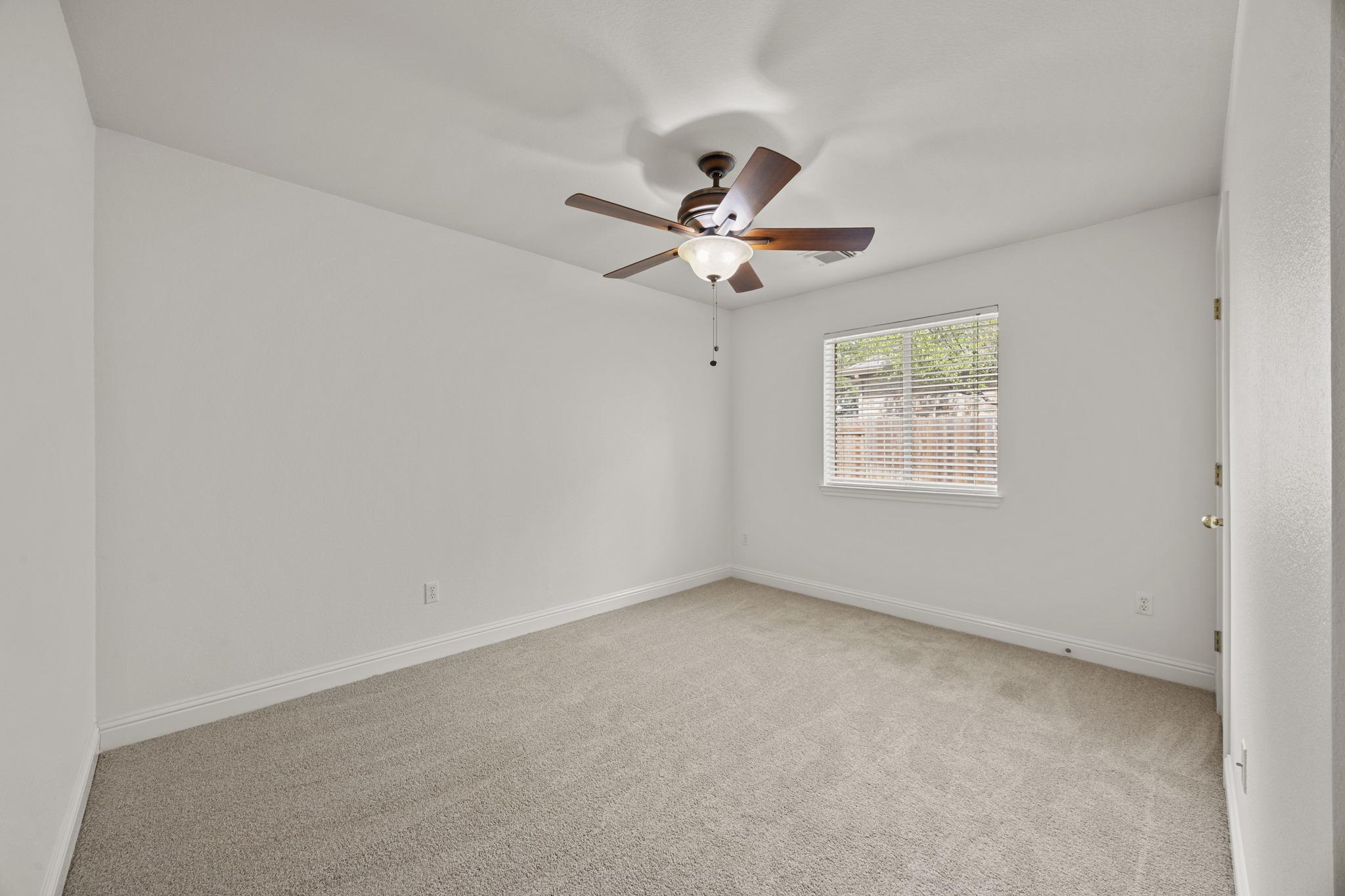 112 S Lynnwood Trl, Cedar Park, TX 78613