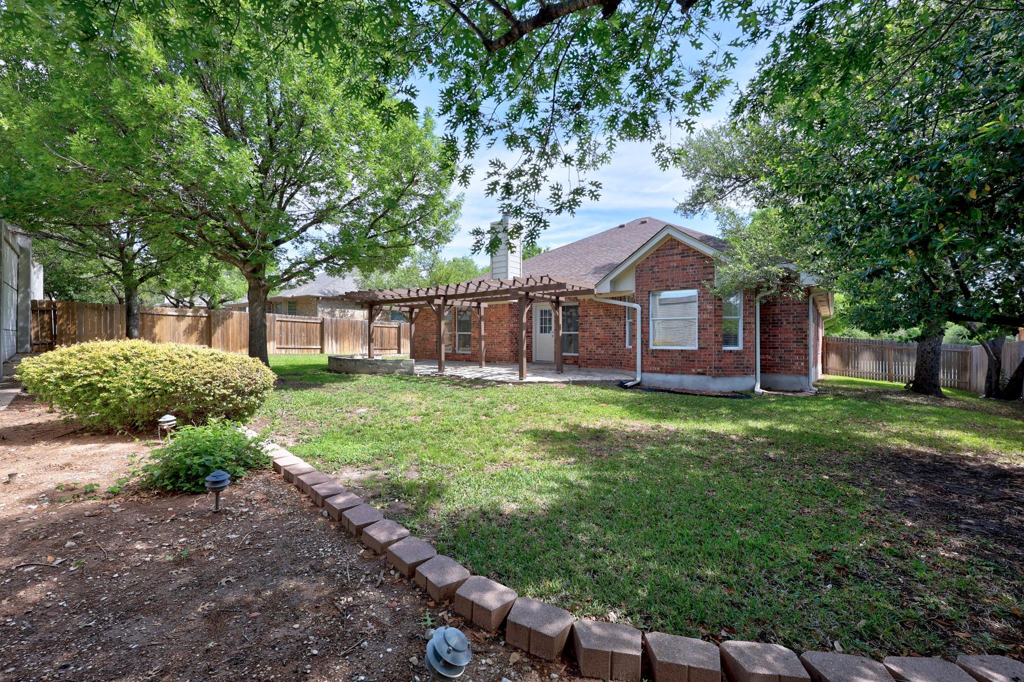 112 S Lynnwood Trl, Cedar Park, TX 78613