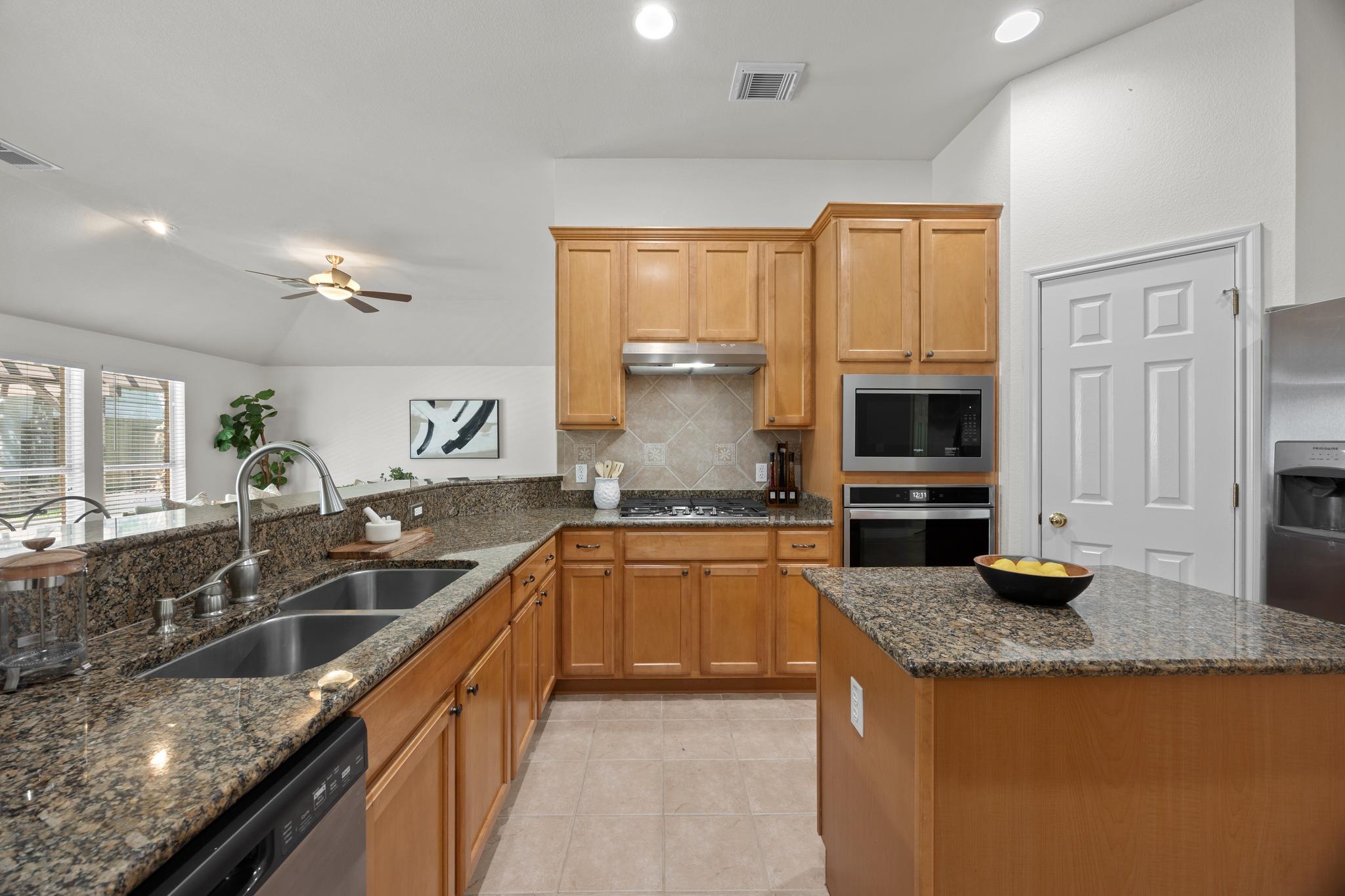 112 S Lynnwood Trl, Cedar Park, TX 78613