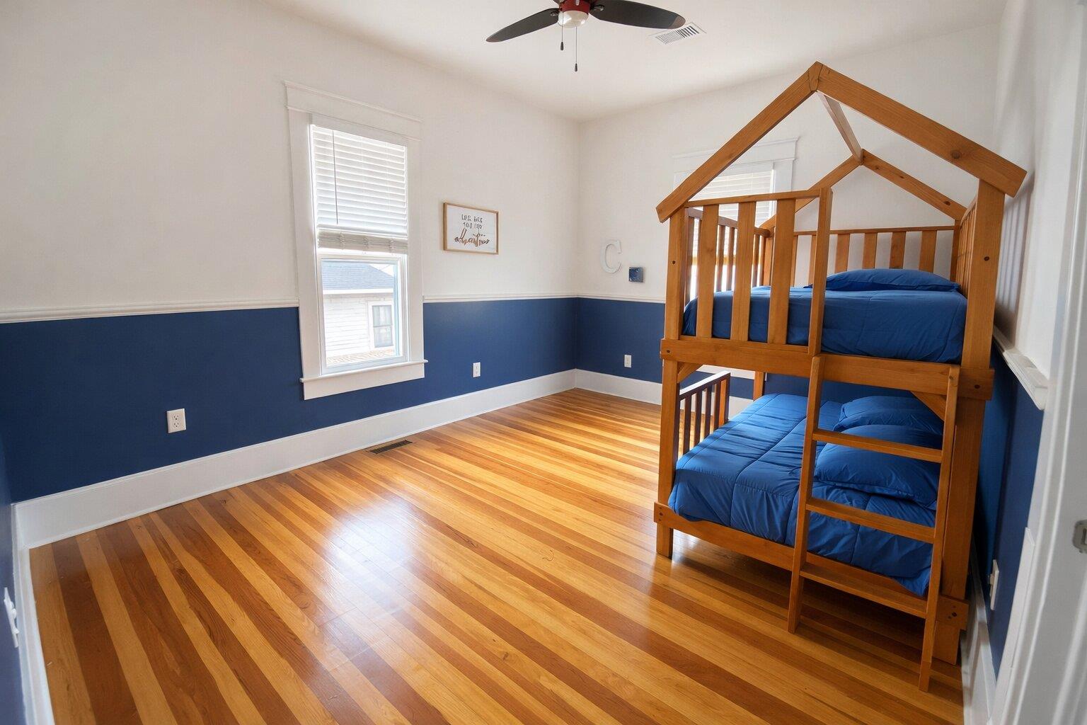 307 Burleson St, Smithville, TX 78957