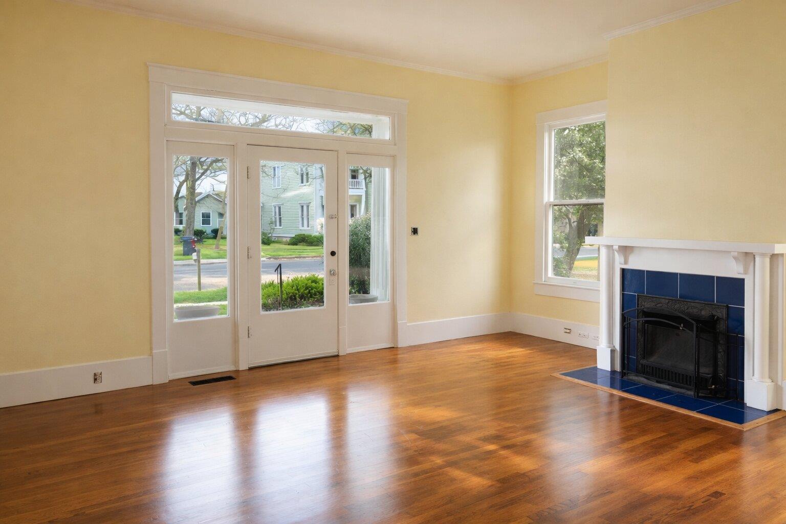 307 Burleson St, Smithville, TX 78957