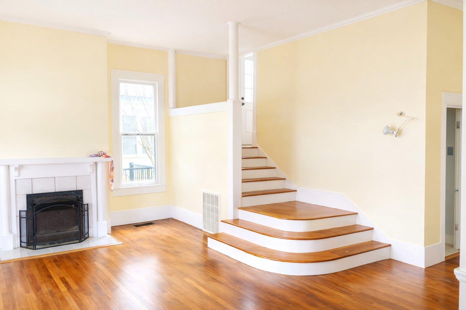 307 Burleson St, Smithville, TX 78957