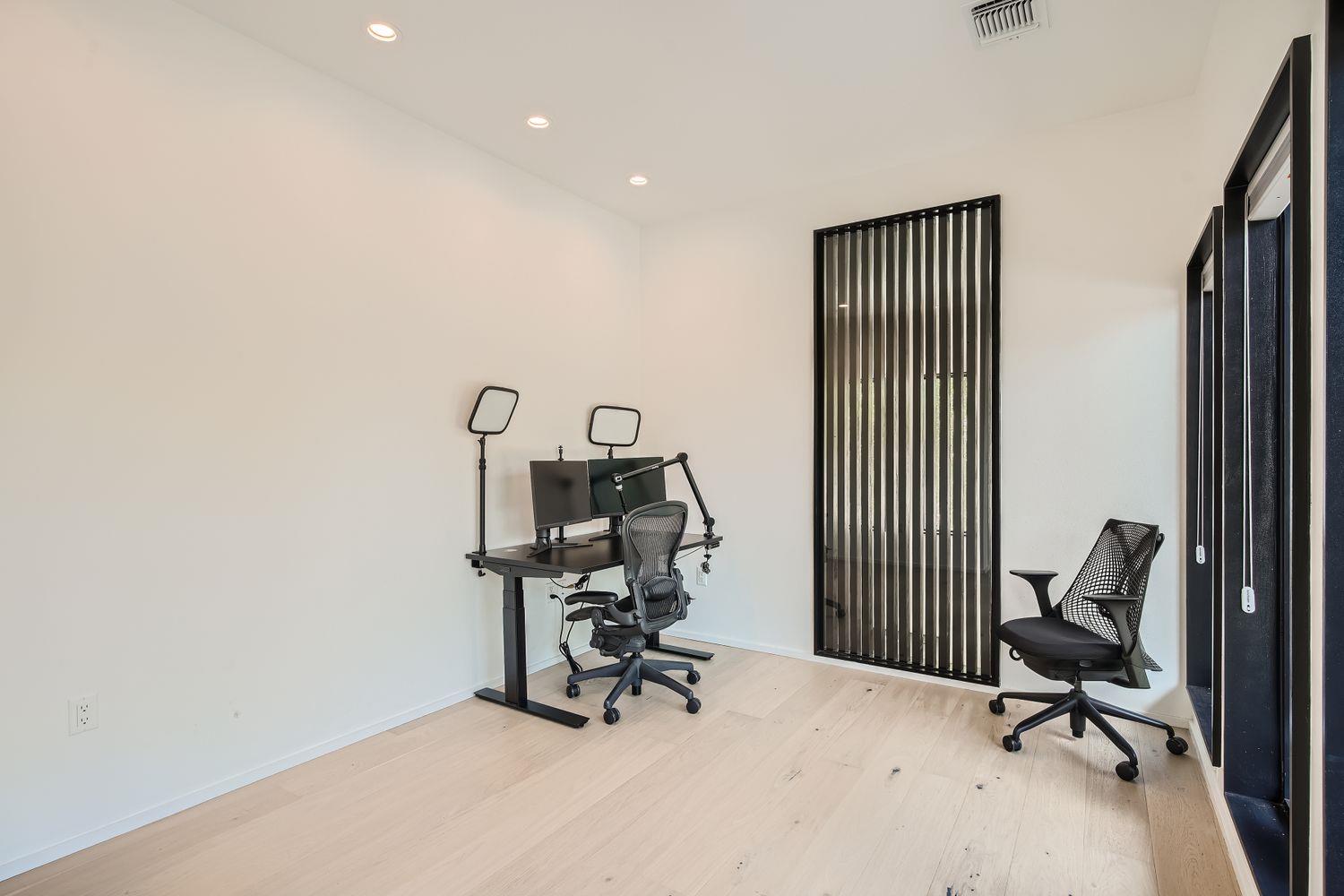 7525 Delafield Ln # A, Austin, TX 78752