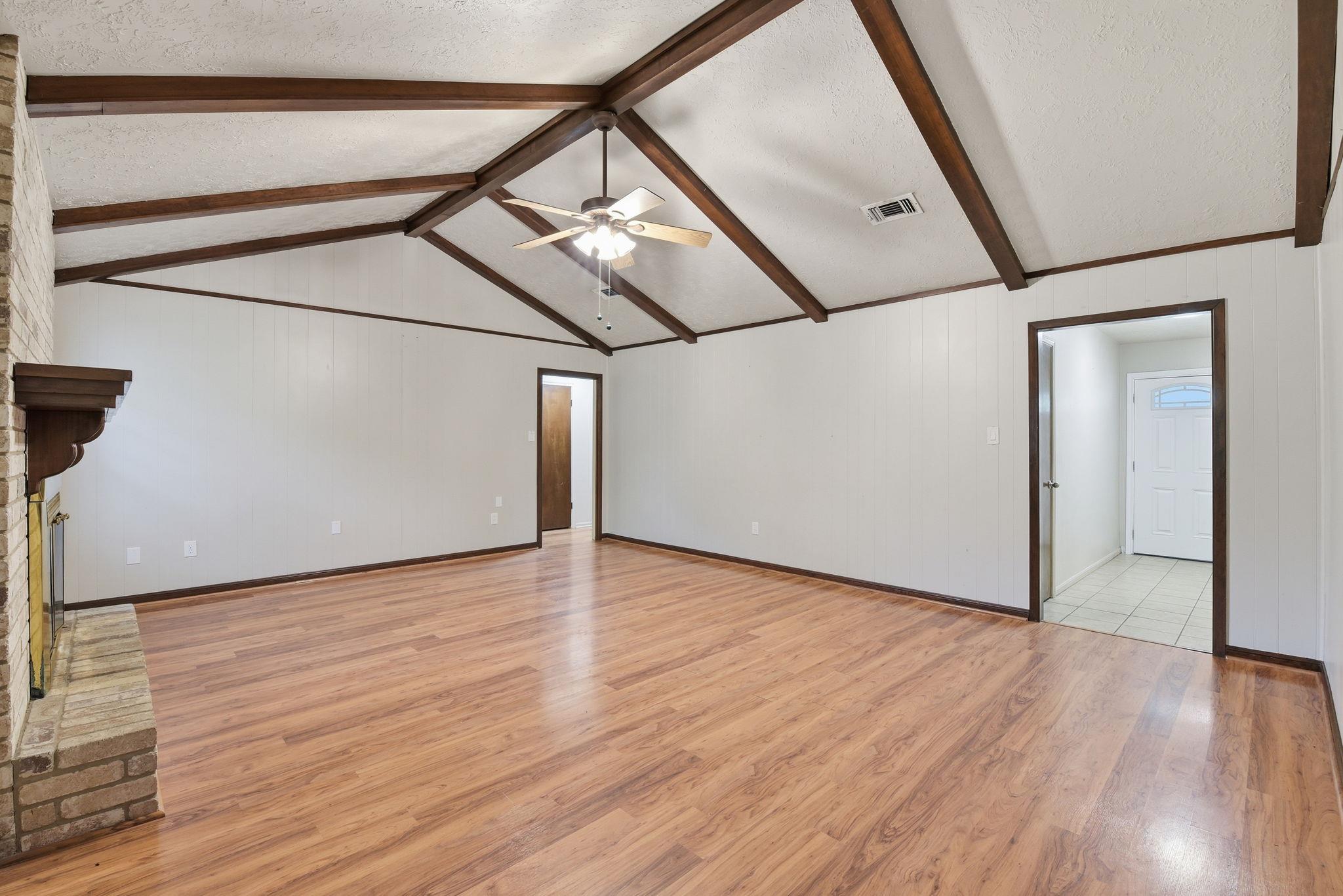 1500 Austin Ave, College Station, TX 77845