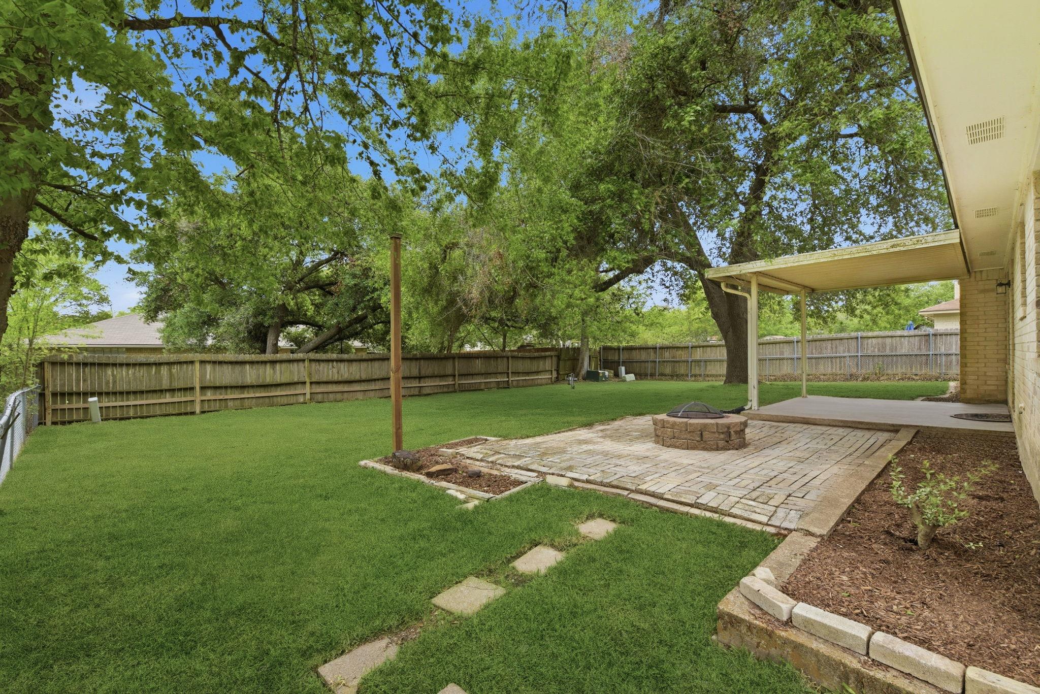 1500 Austin Ave, College Station, TX 77845