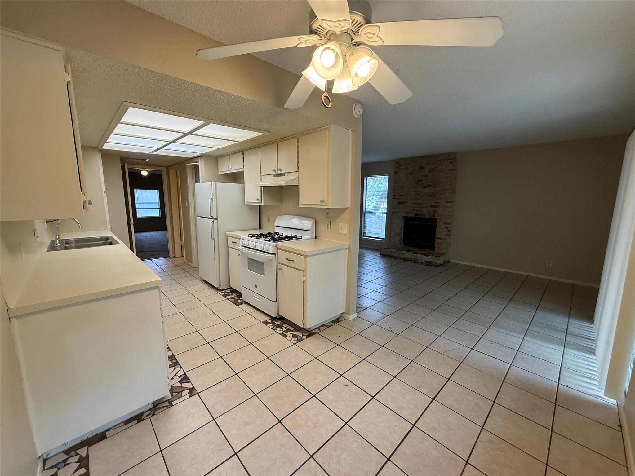 716 Ramble Ln # B, Austin, TX 78745