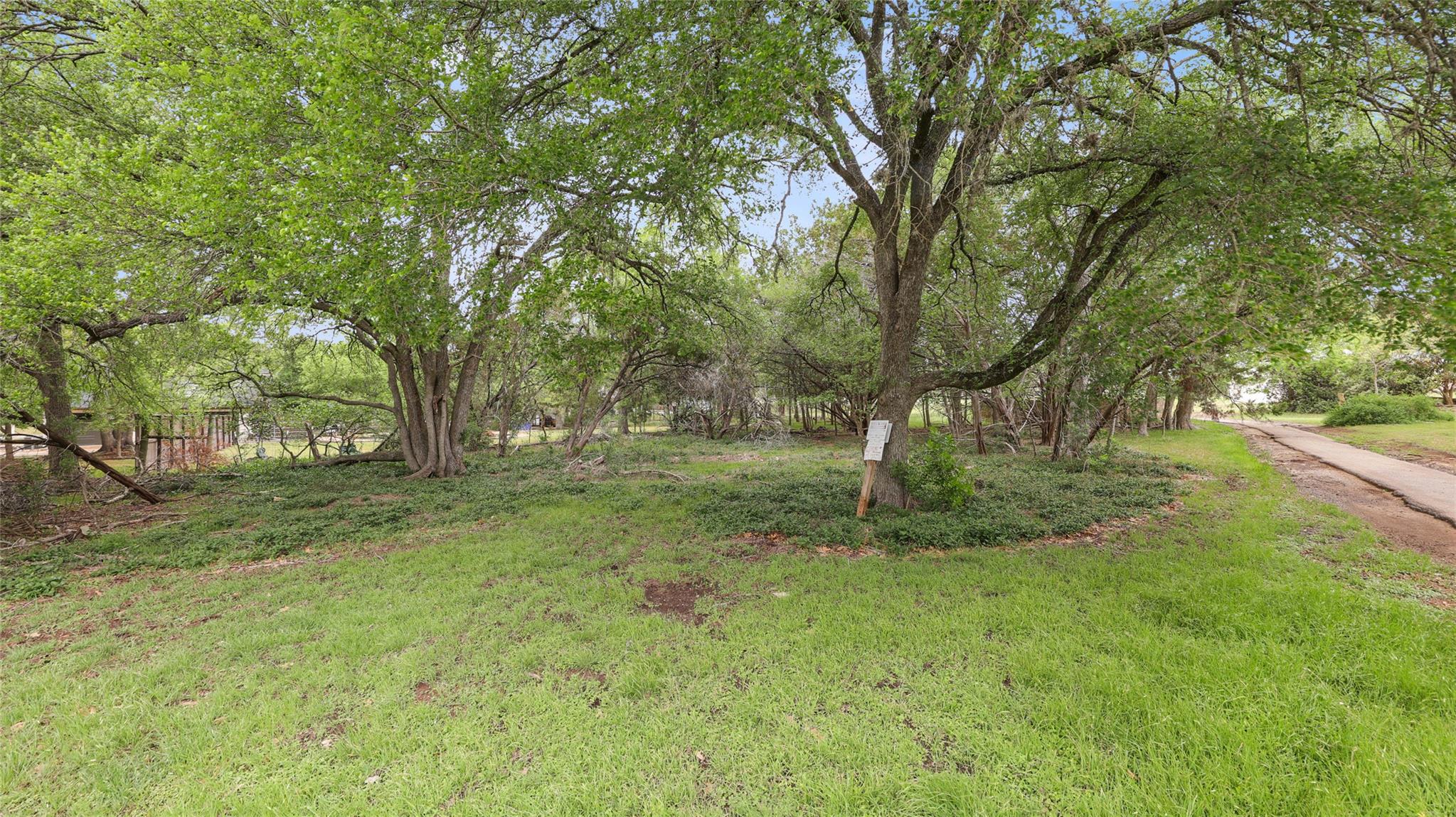 101 BROOKHOLLOW Dr, Wimberley, TX 78676