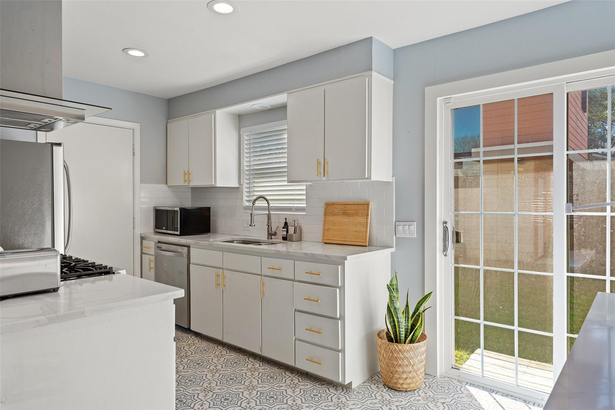 2105 Columbia Cv, Austin, TX 78723