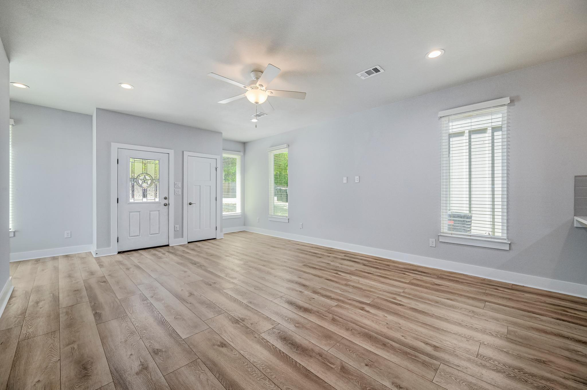 340 Shady Bluff Dr, Wimberley, TX 78676