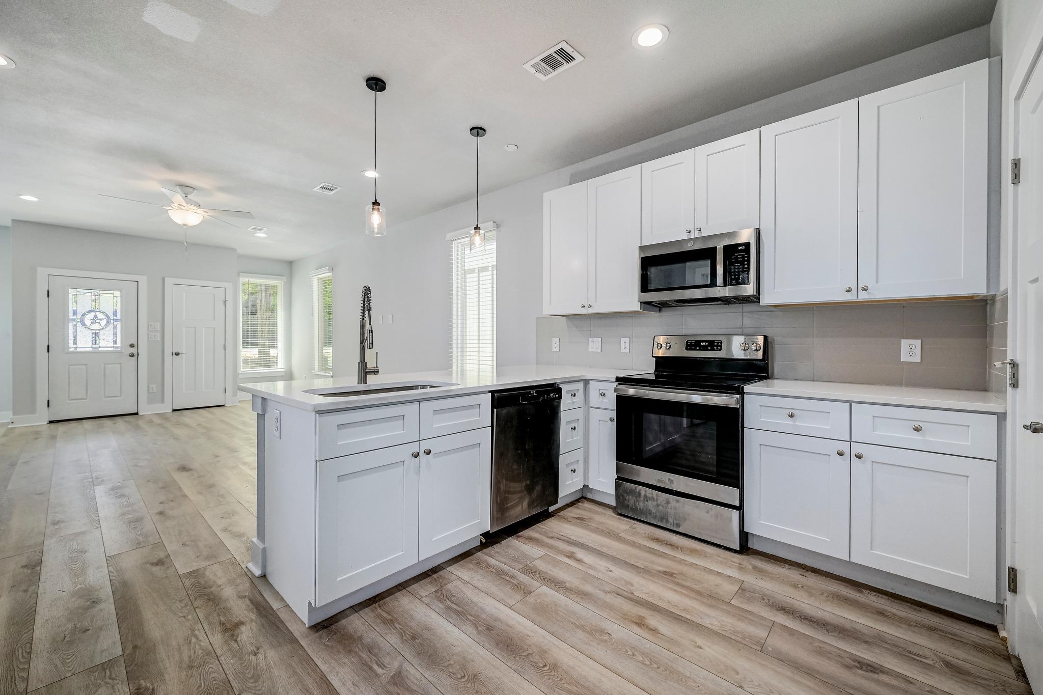 340 Shady Bluff Dr, Wimberley, TX 78676