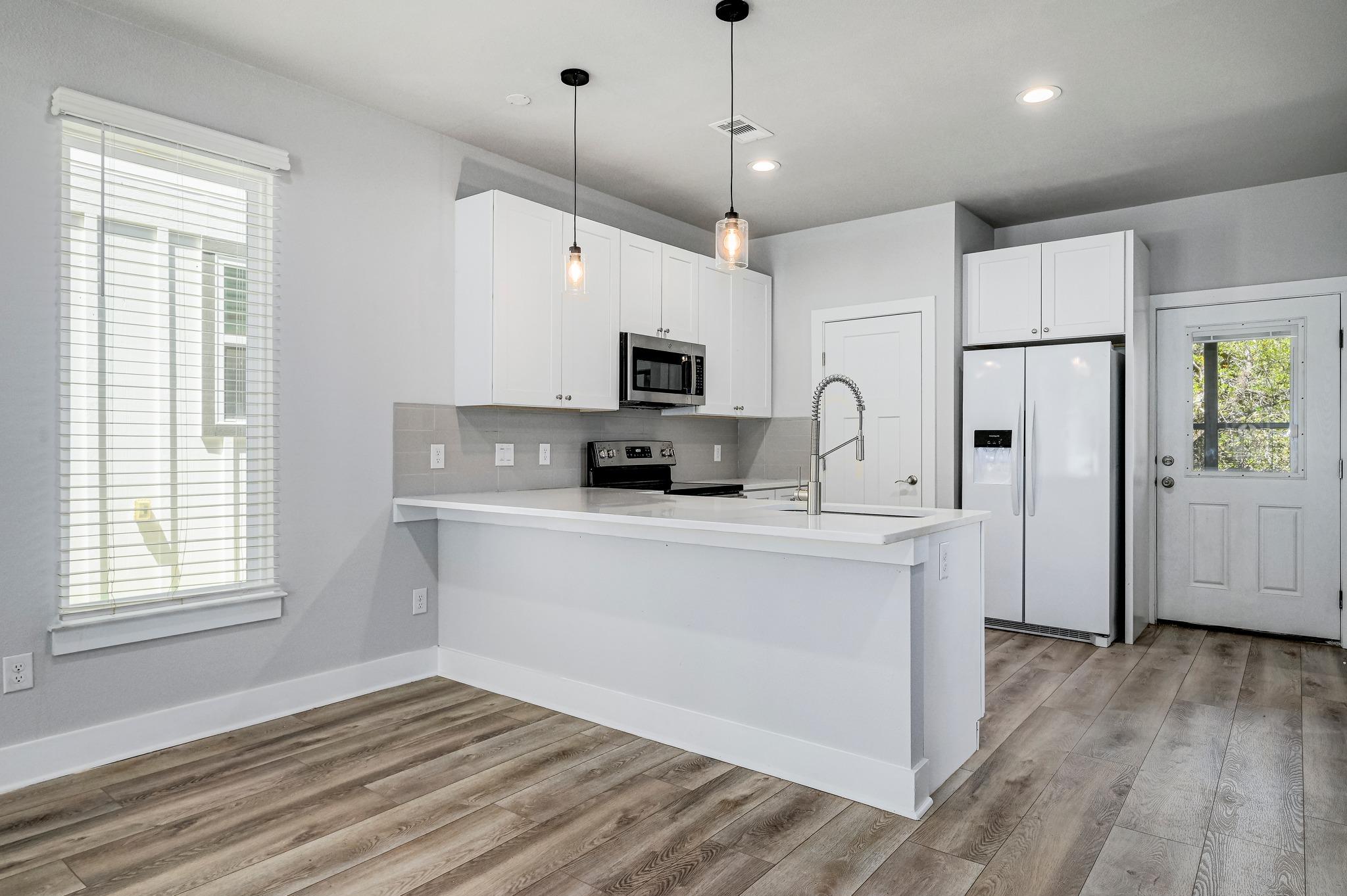 340 Shady Bluff Dr, Wimberley, TX 78676