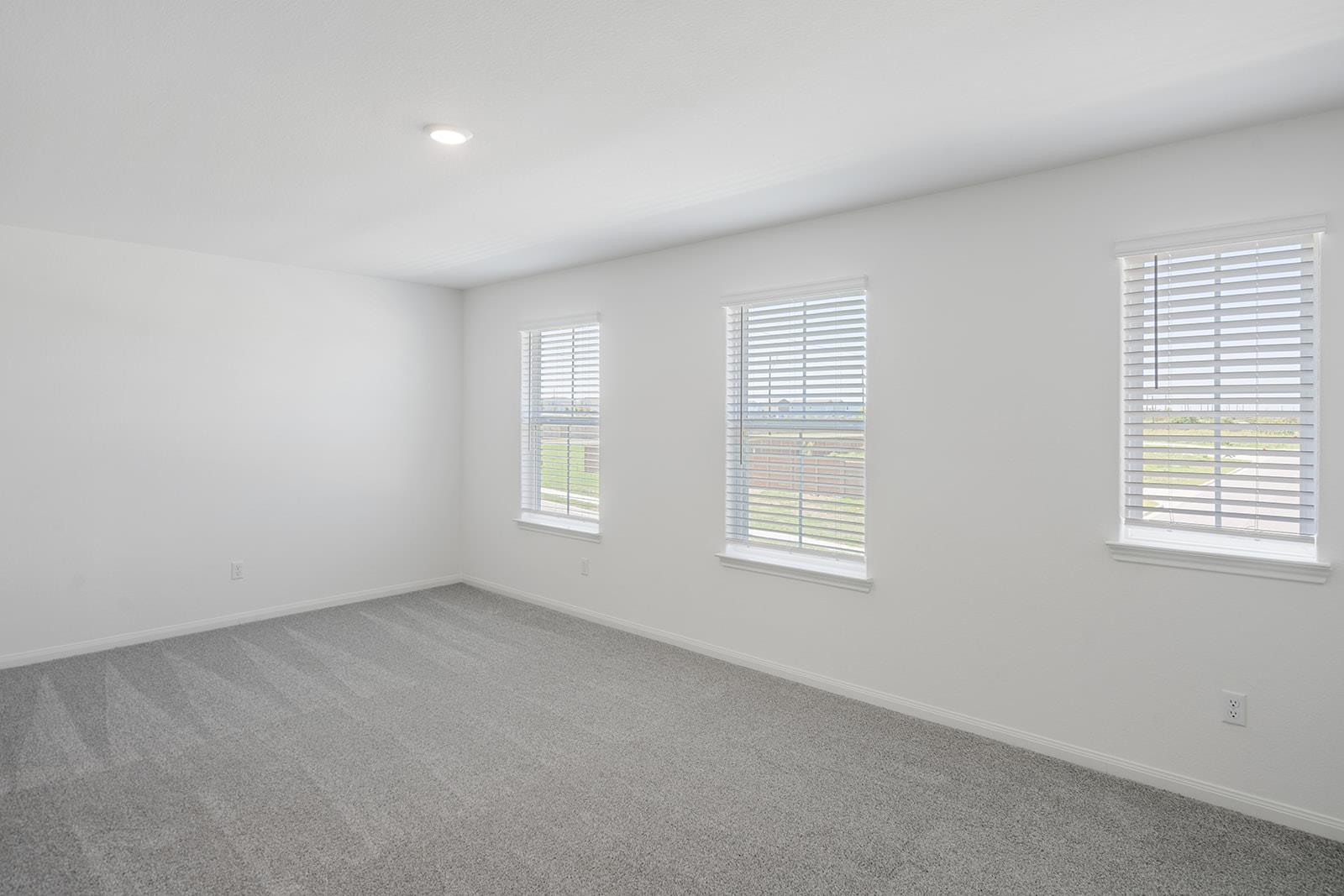 109 Desert Hare Dr, Jarrell, TX 76537