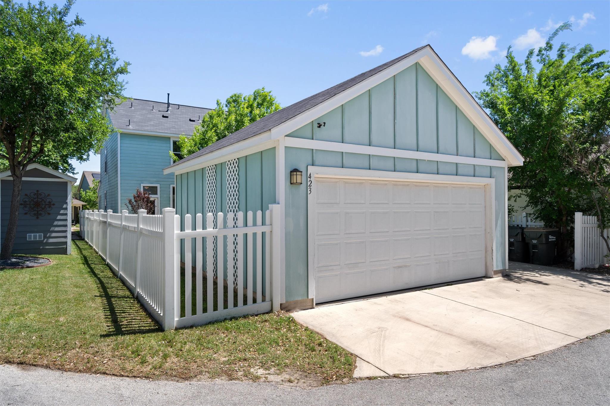 423 Wetzel, Kyle, TX 78640