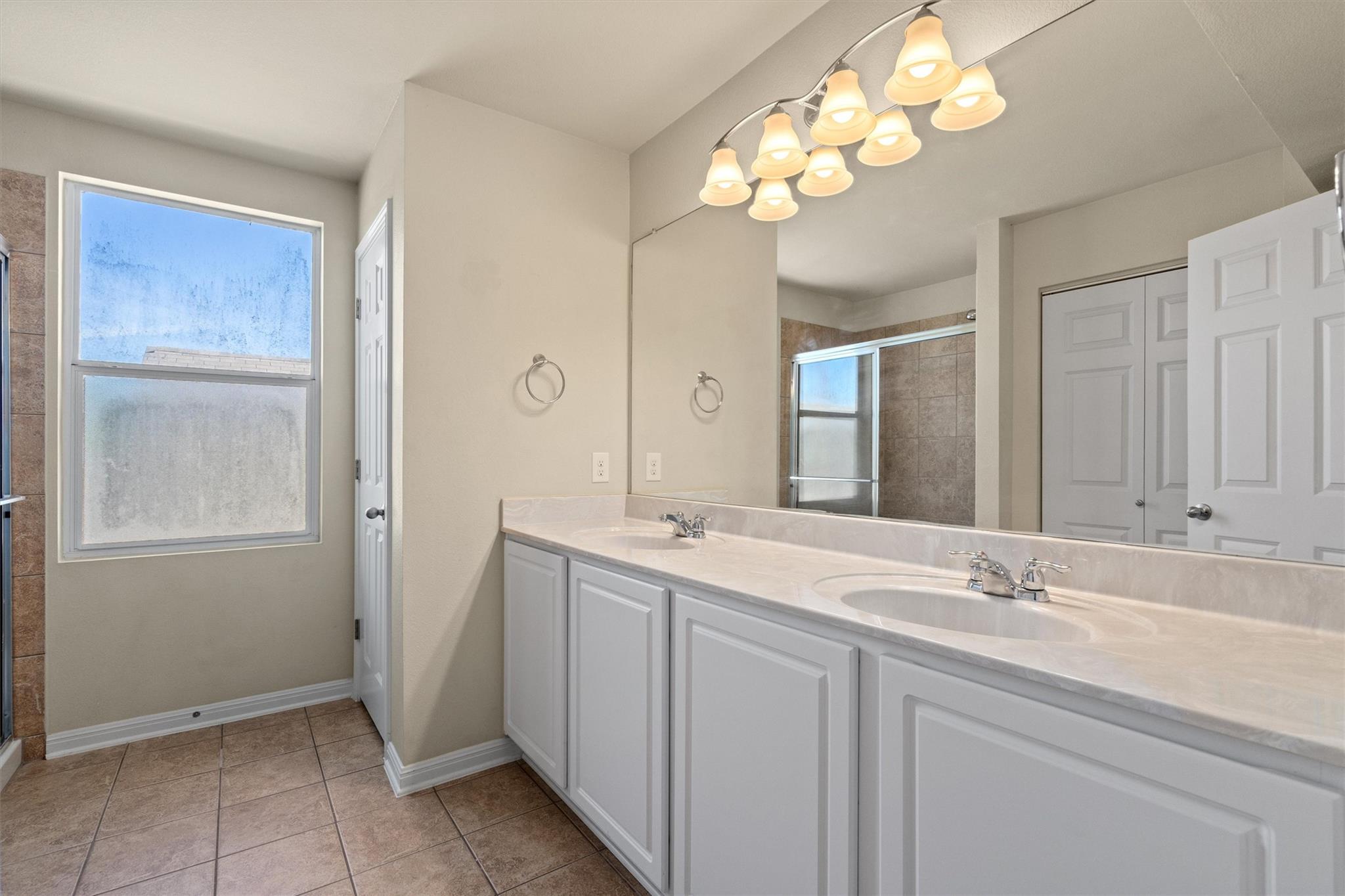 423 Wetzel, Kyle, TX 78640