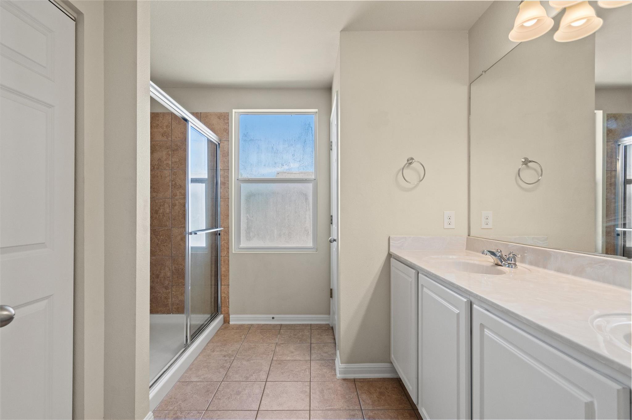 423 Wetzel, Kyle, TX 78640