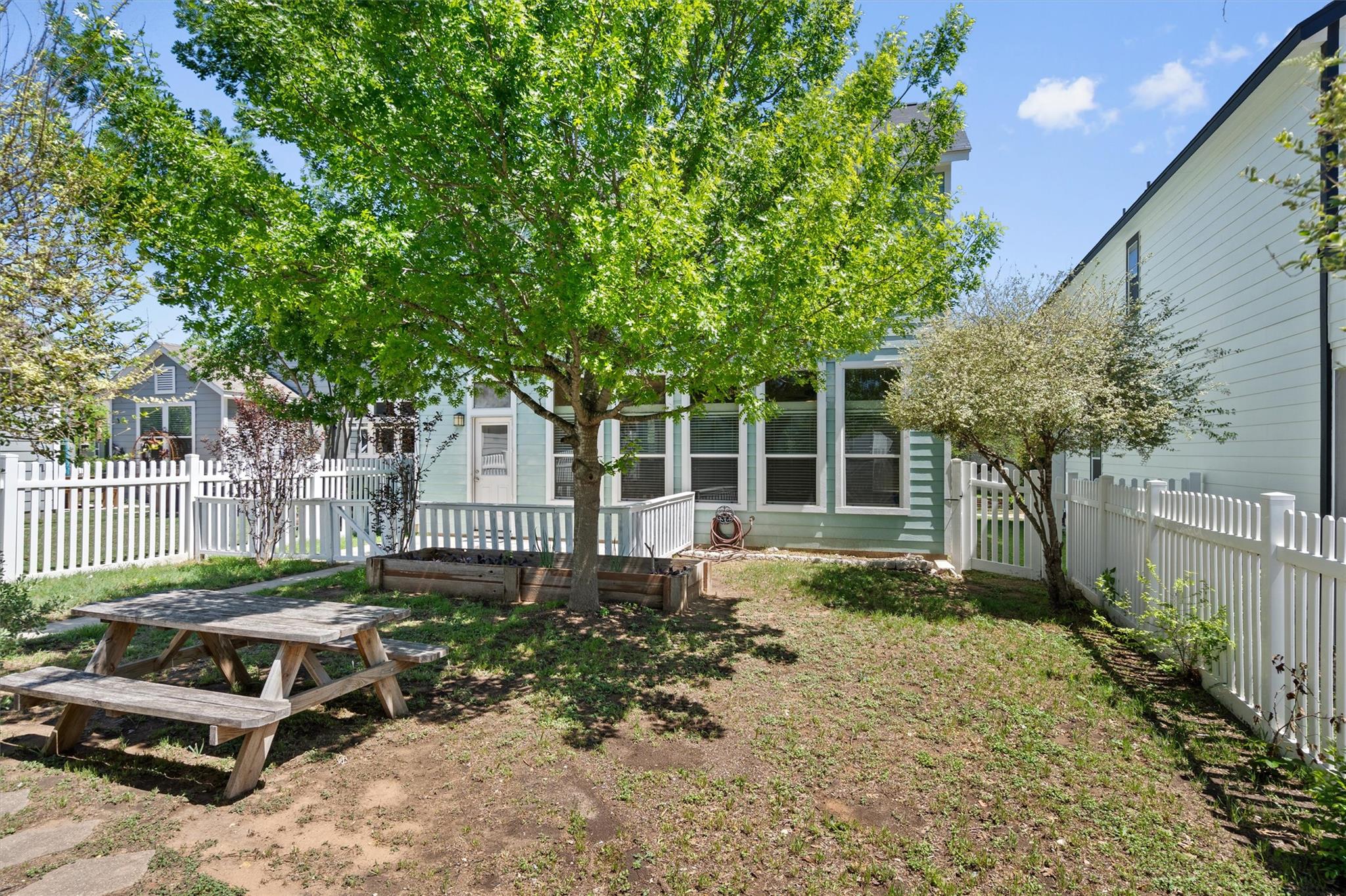 423 Wetzel, Kyle, TX 78640