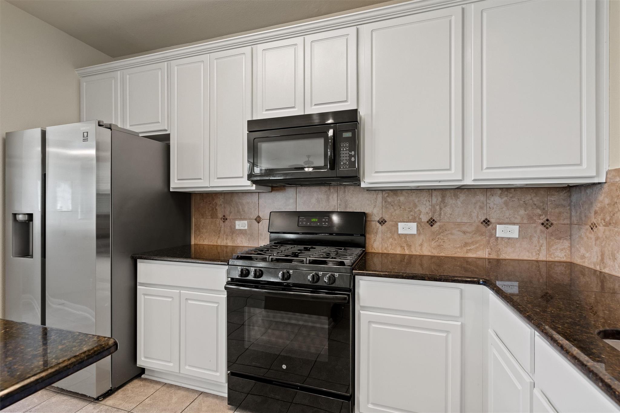 423 Wetzel, Kyle, TX 78640