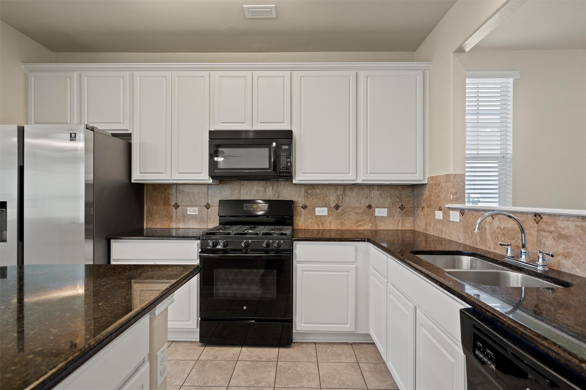 423 Wetzel, Kyle, TX 78640