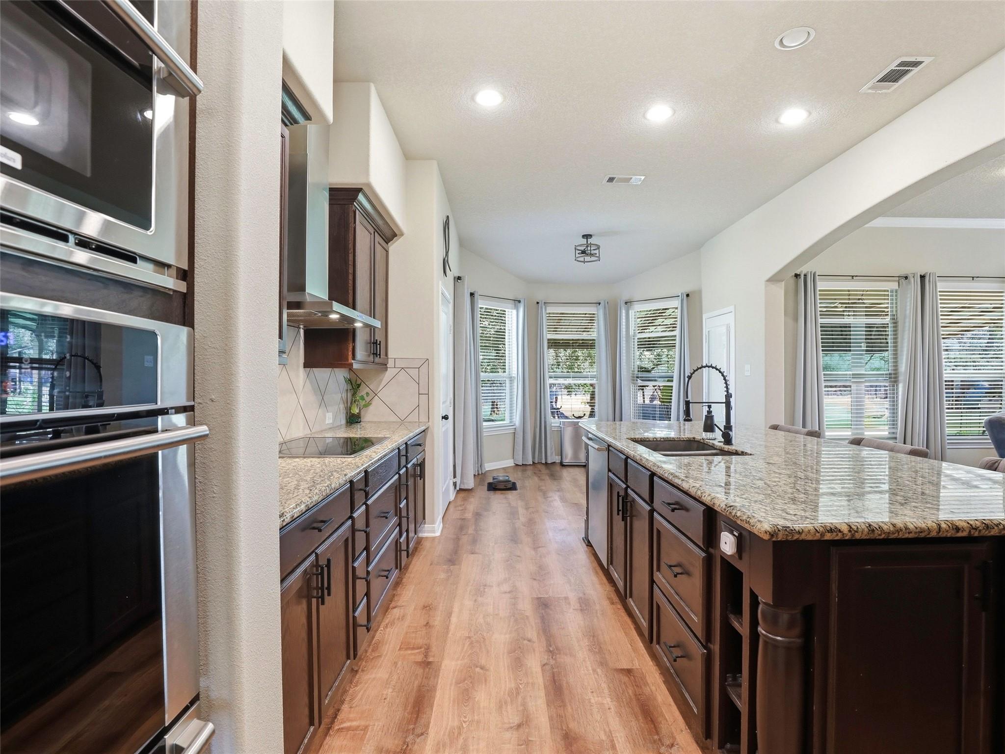 1211 Copperhead Rd, Seguin, TX 78155