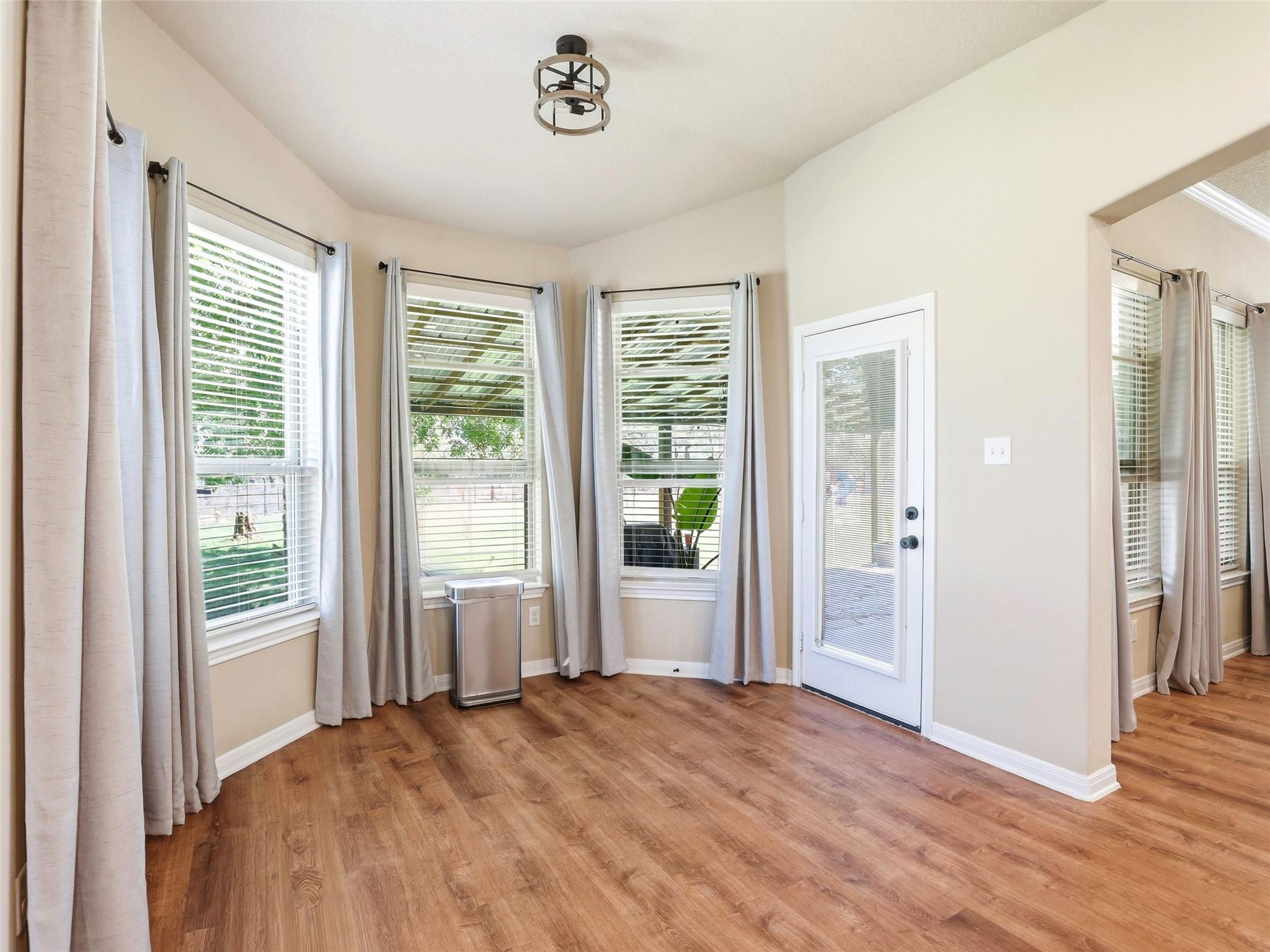 1211 Copperhead Rd, Seguin, TX 78155