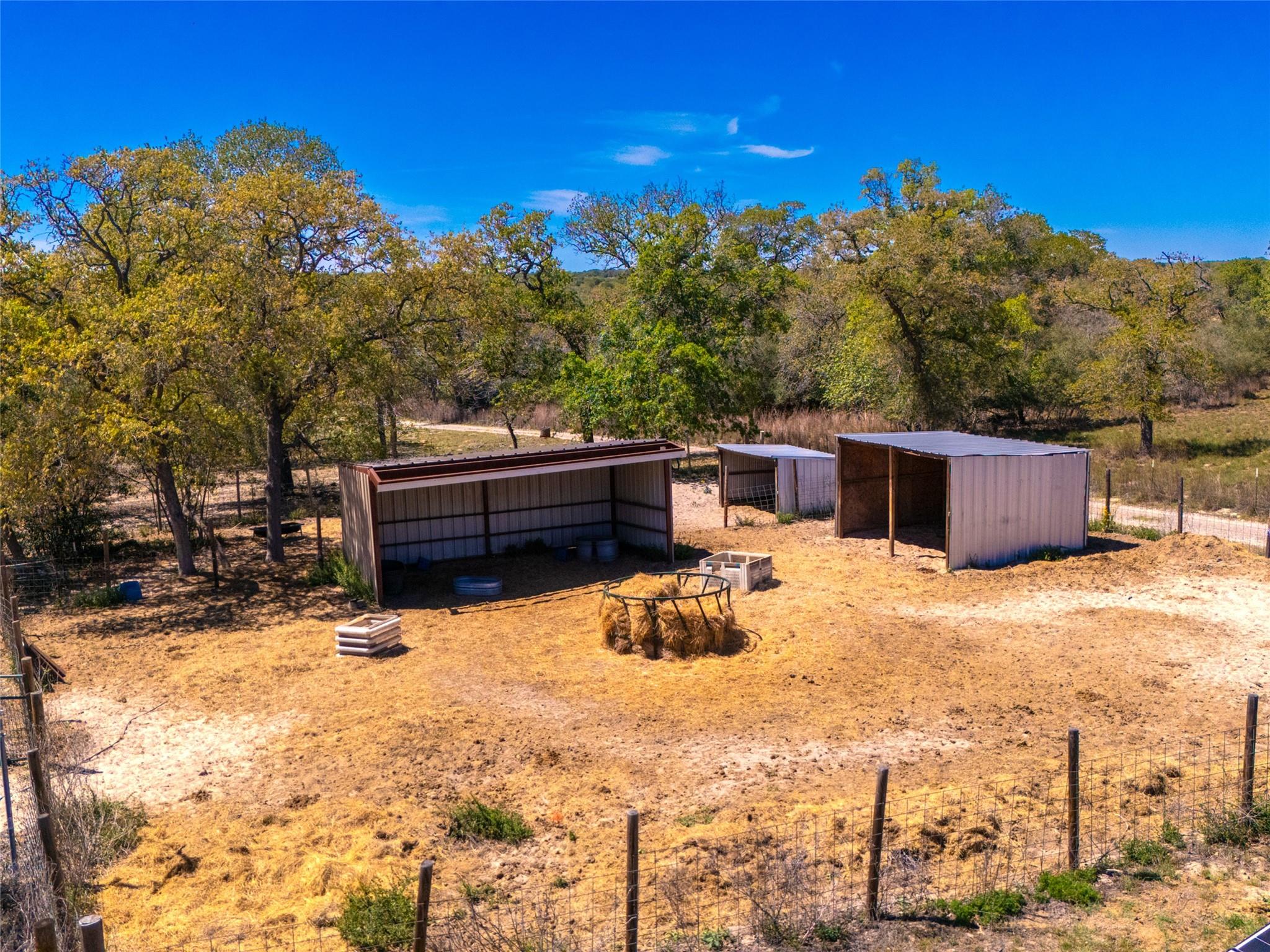 1211 Copperhead Rd, Seguin, TX 78155