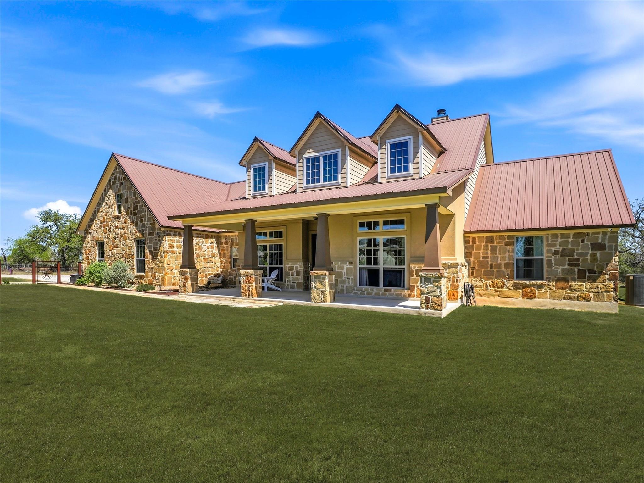 1211 Copperhead Rd, Seguin, TX 78155