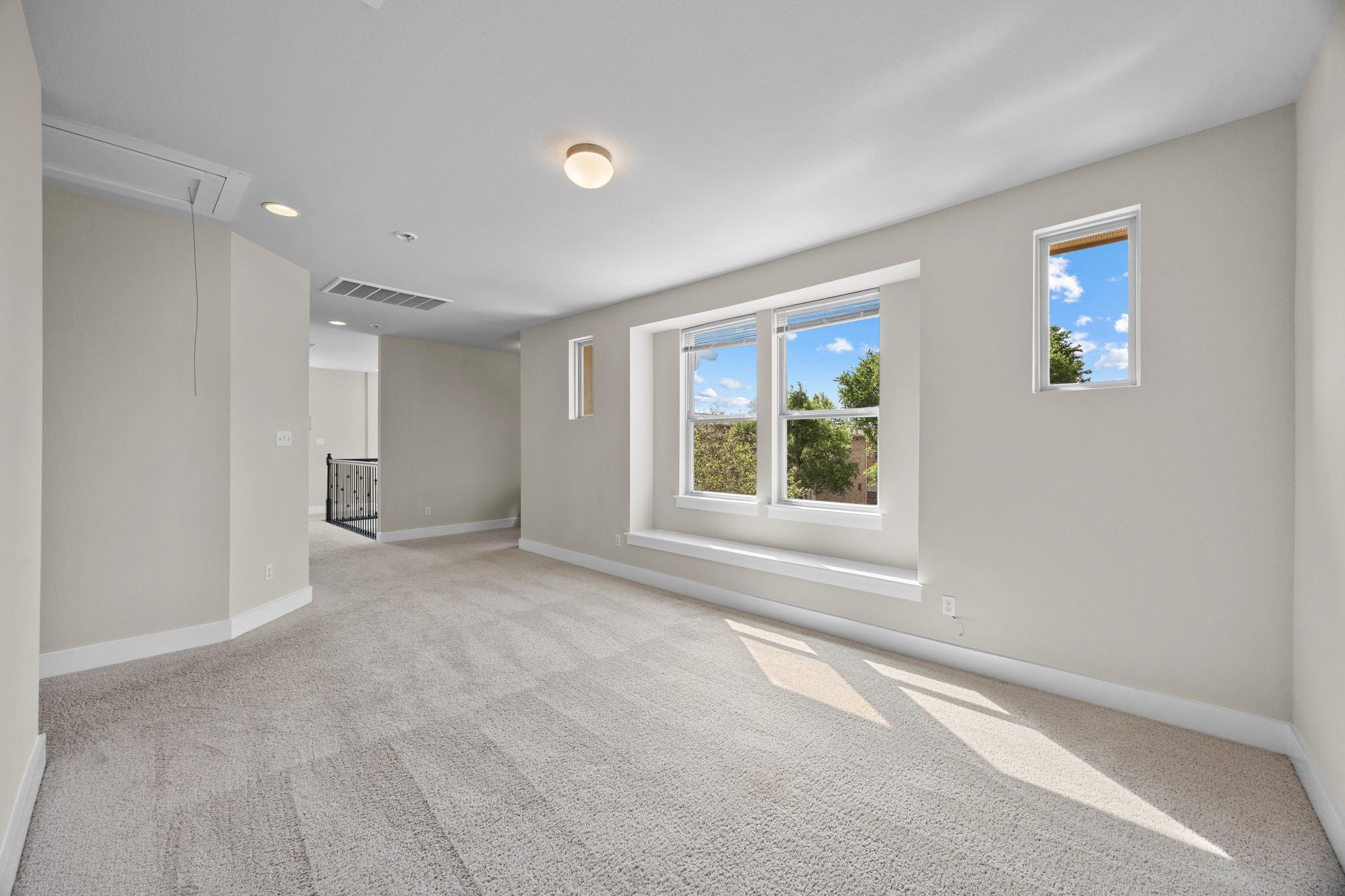 1004 Sue Ann Rose Dr, Austin, TX 78717