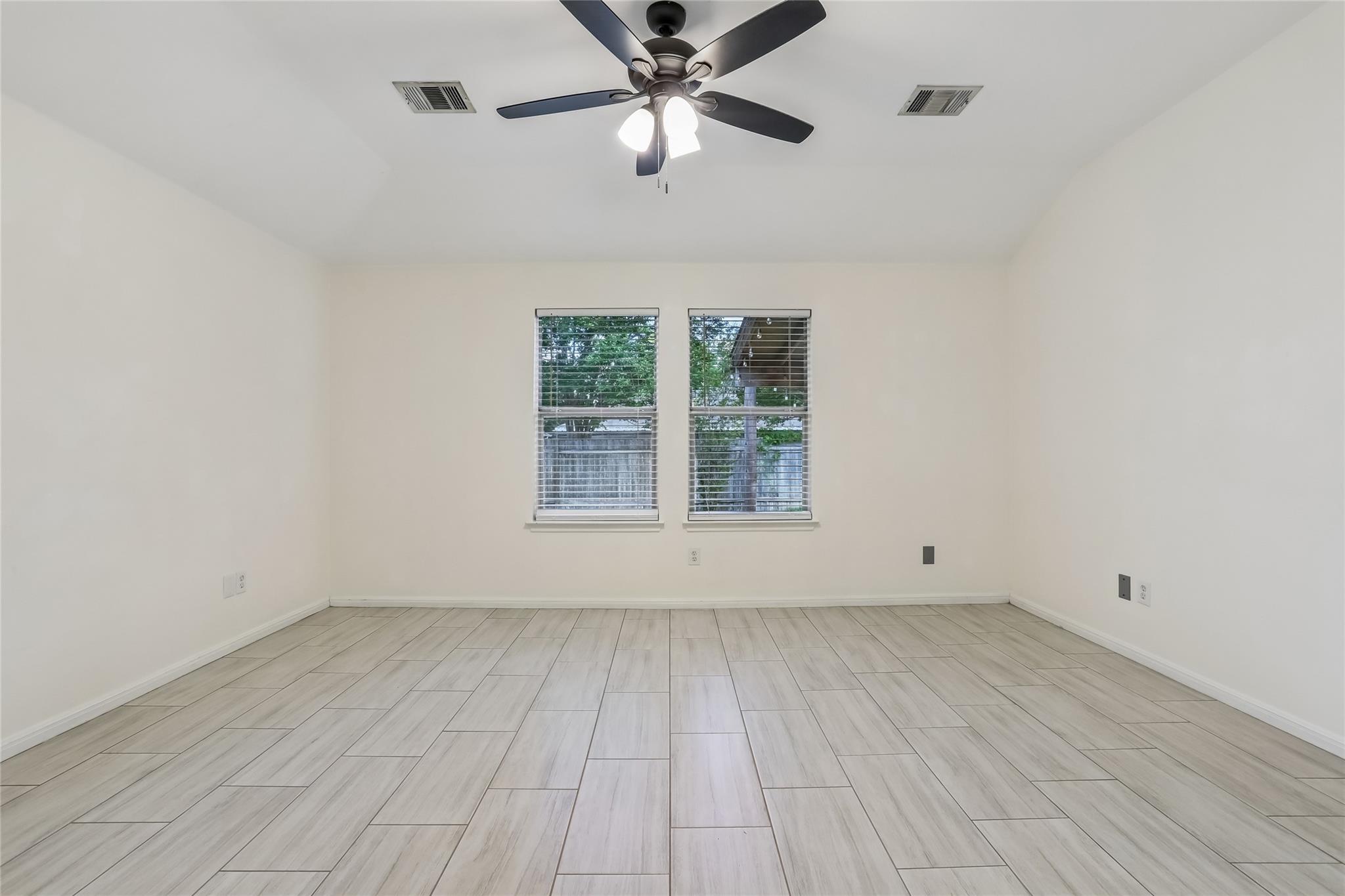 2060 Constellation Dr, Buda, TX 78610