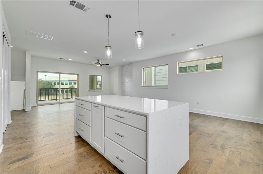 5315 La Crosse 8 Ave, Austin, TX 78739