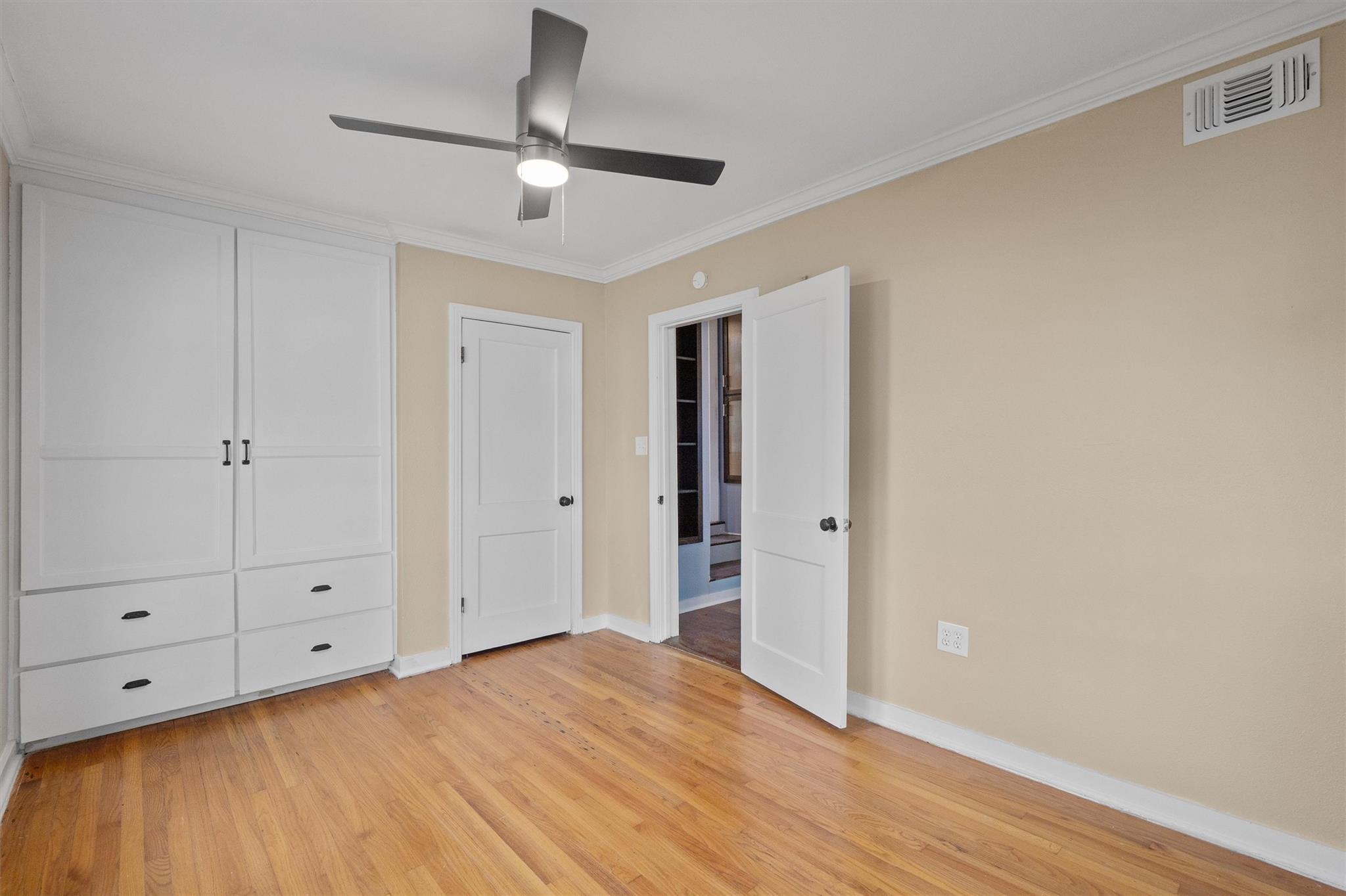 400 E Monroe St, Austin, TX 78704