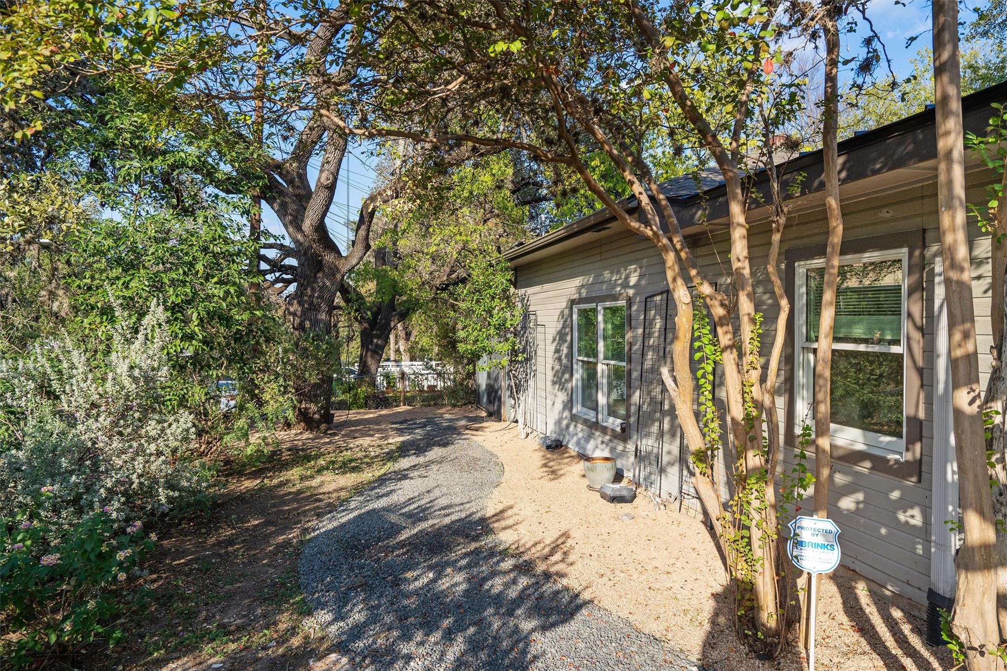 400 E Monroe St, Austin, TX 78704