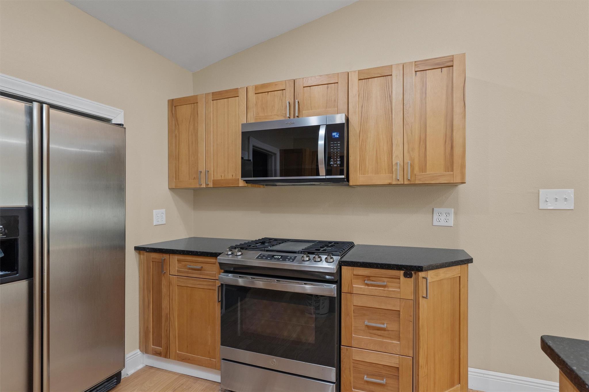 400 E Monroe St, Austin, TX 78704