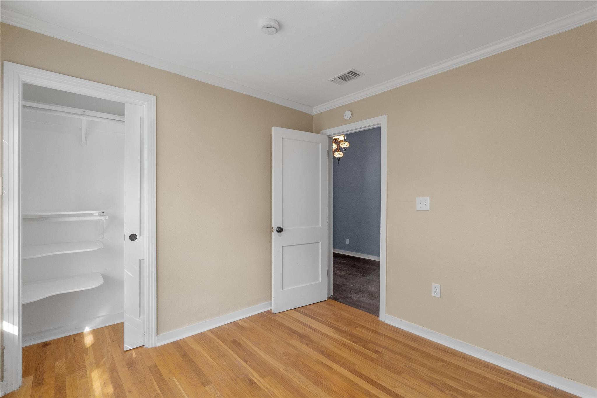 400 E Monroe St, Austin, TX 78704