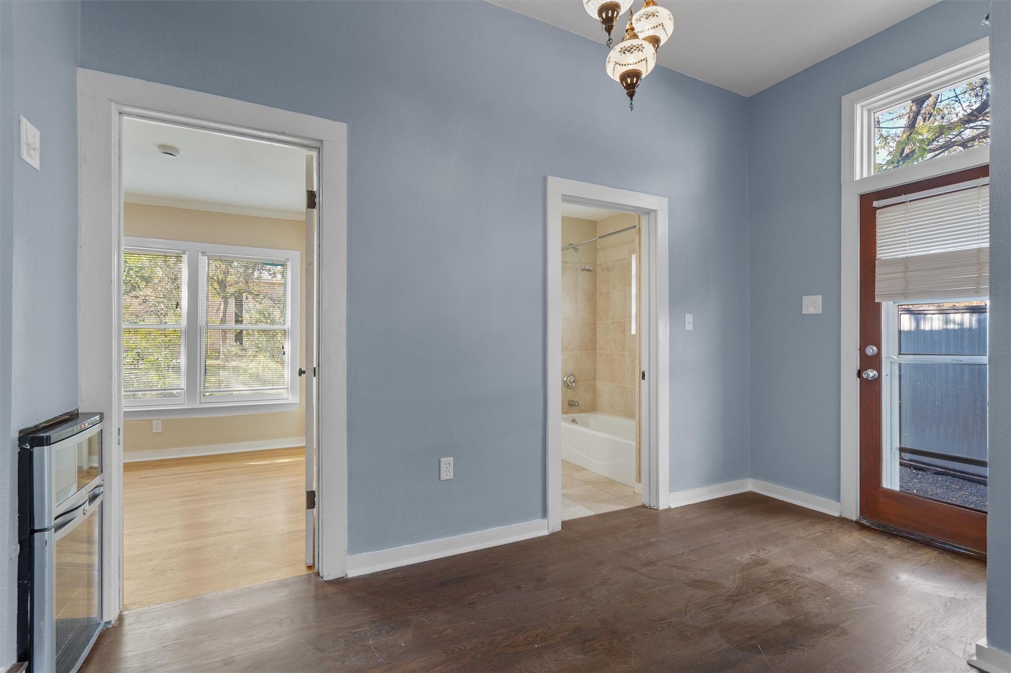 400 E Monroe St, Austin, TX 78704