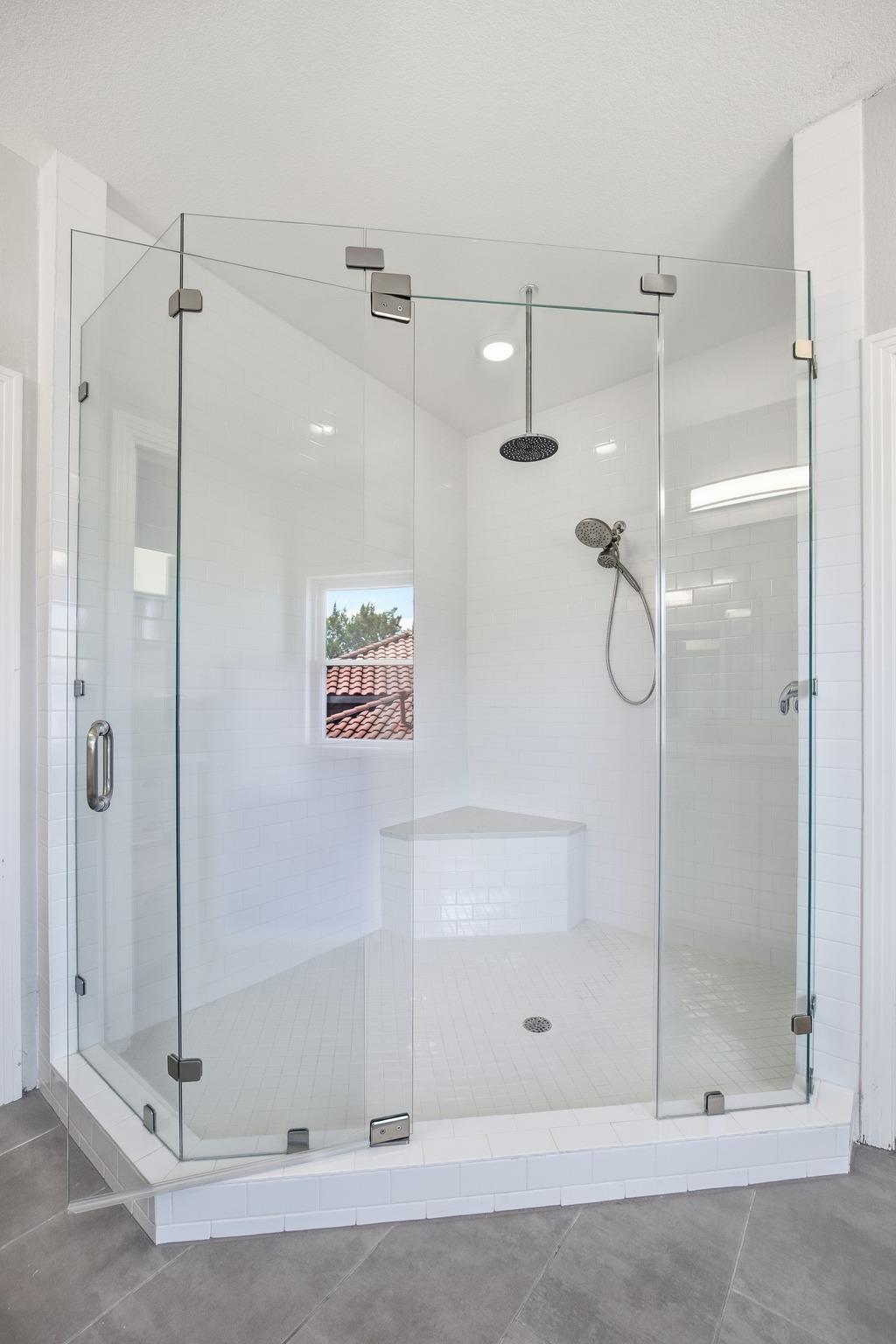 406 Hazeltine Dr, Lakeway, TX 78734