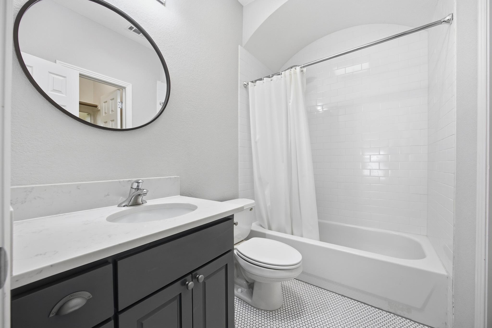 406 Hazeltine Dr, Lakeway, TX 78734