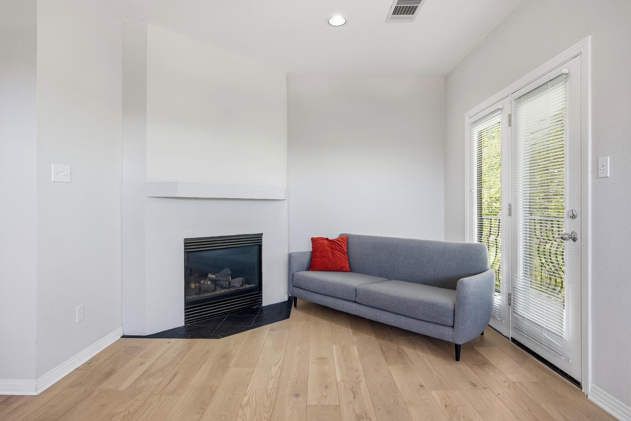 406 Hazeltine Dr, Lakeway, TX 78734